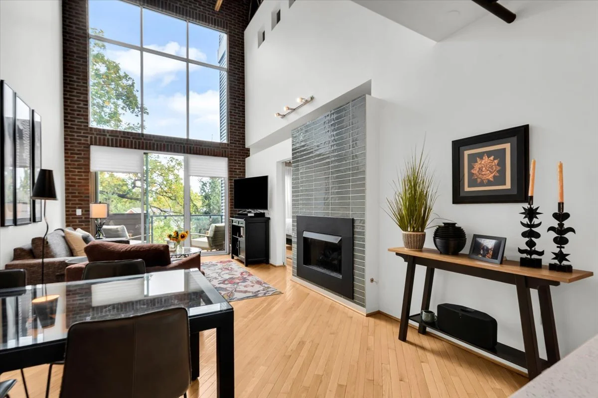 12-614 S Troy St #203-12.jpg