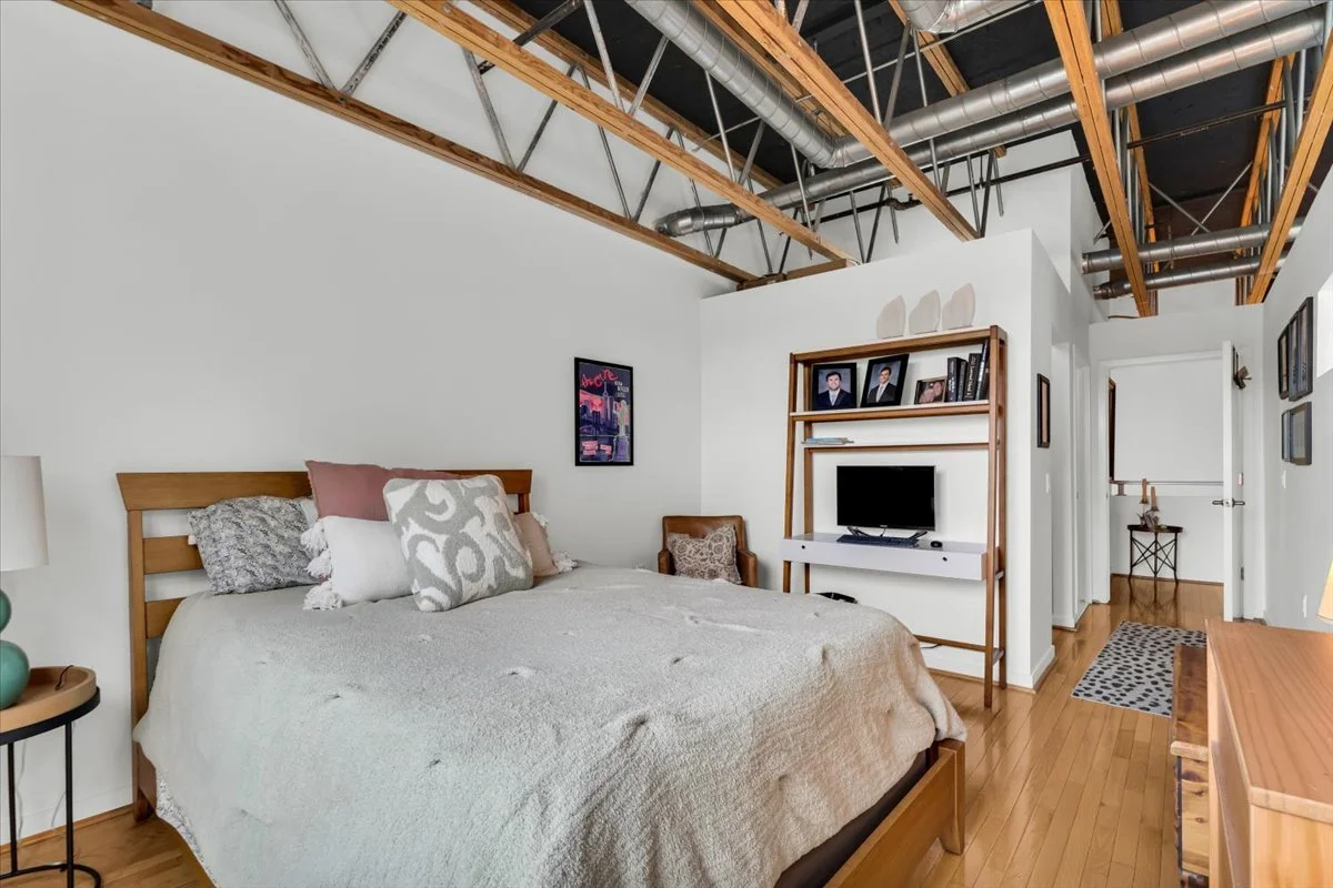 24-614 S Troy St #203-24.jpg