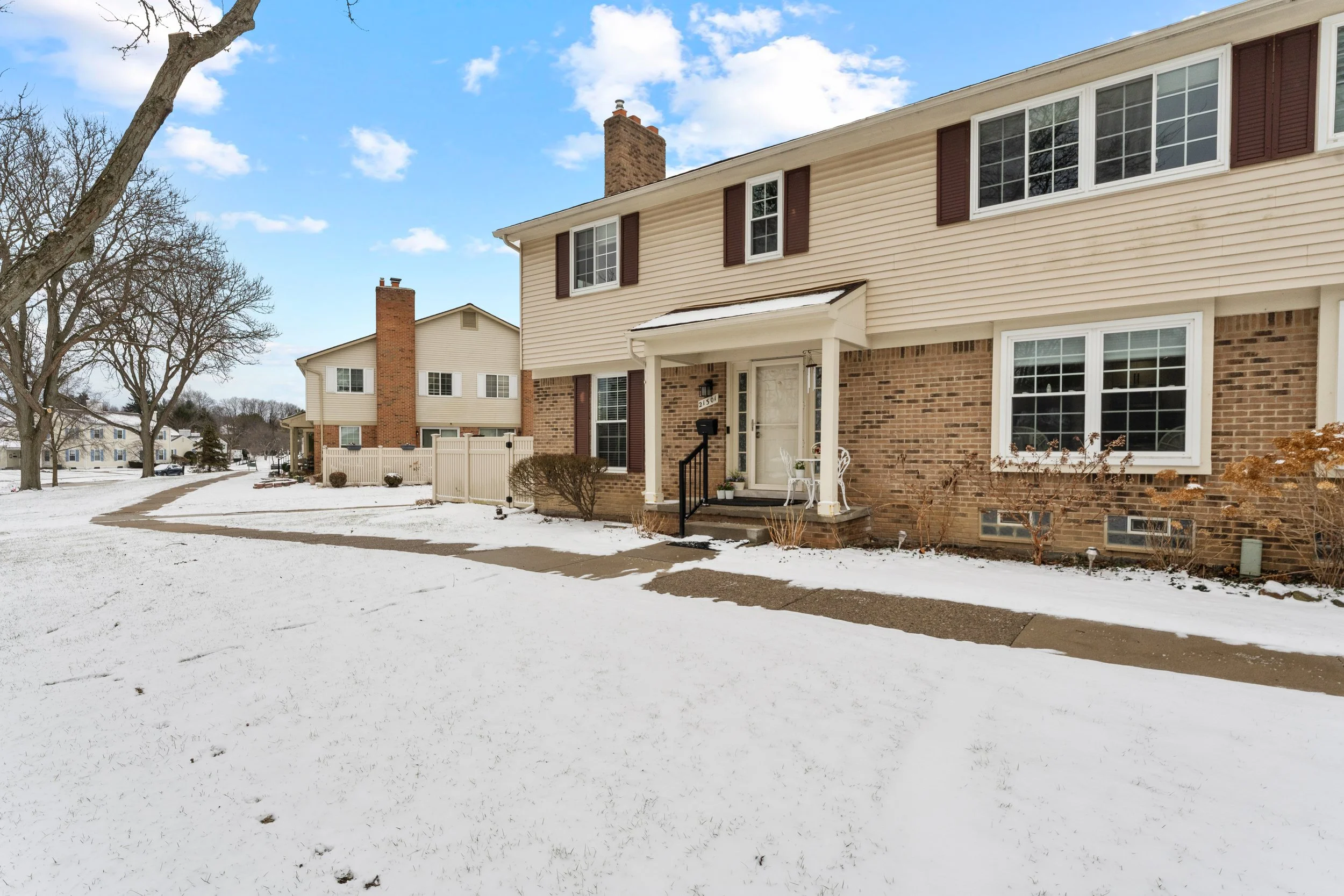 02-21301 Glen Haven-2.jpg