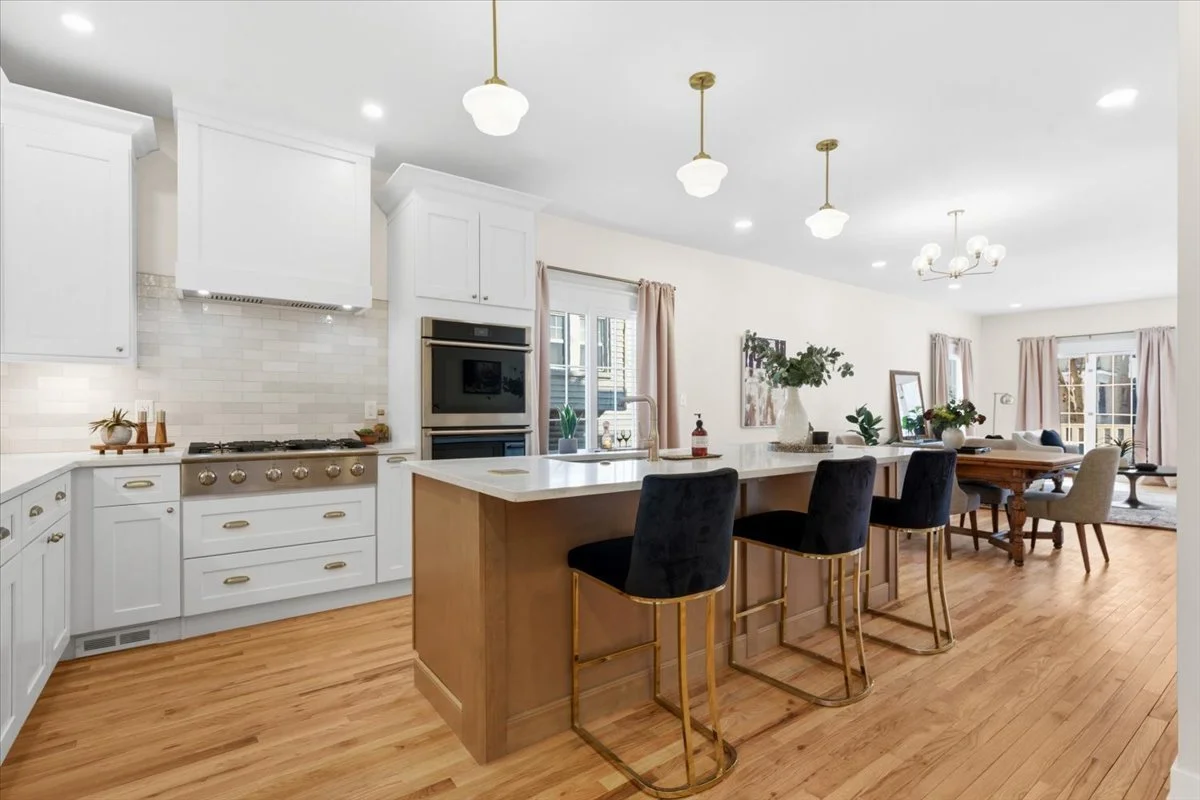 19-7873 Van Dyke Place-19.jpg