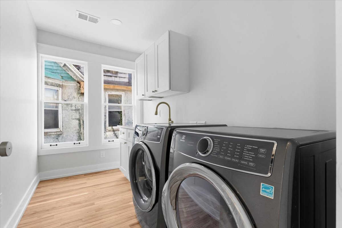 56-7873 Van Dyke Place-56.jpg