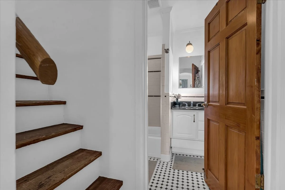 19-243 Marlin Ave-19.jpg