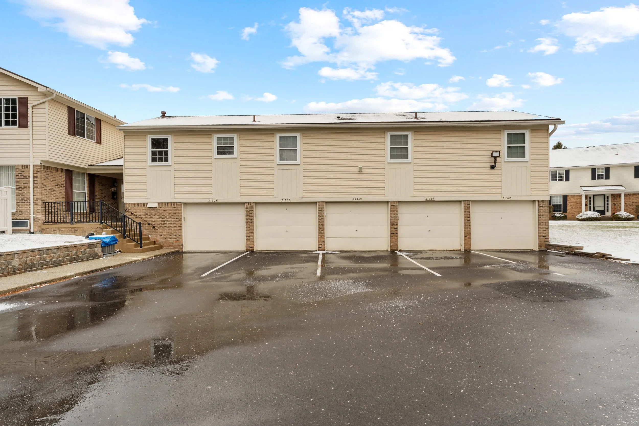 37-21301 Glen Haven-37.jpg