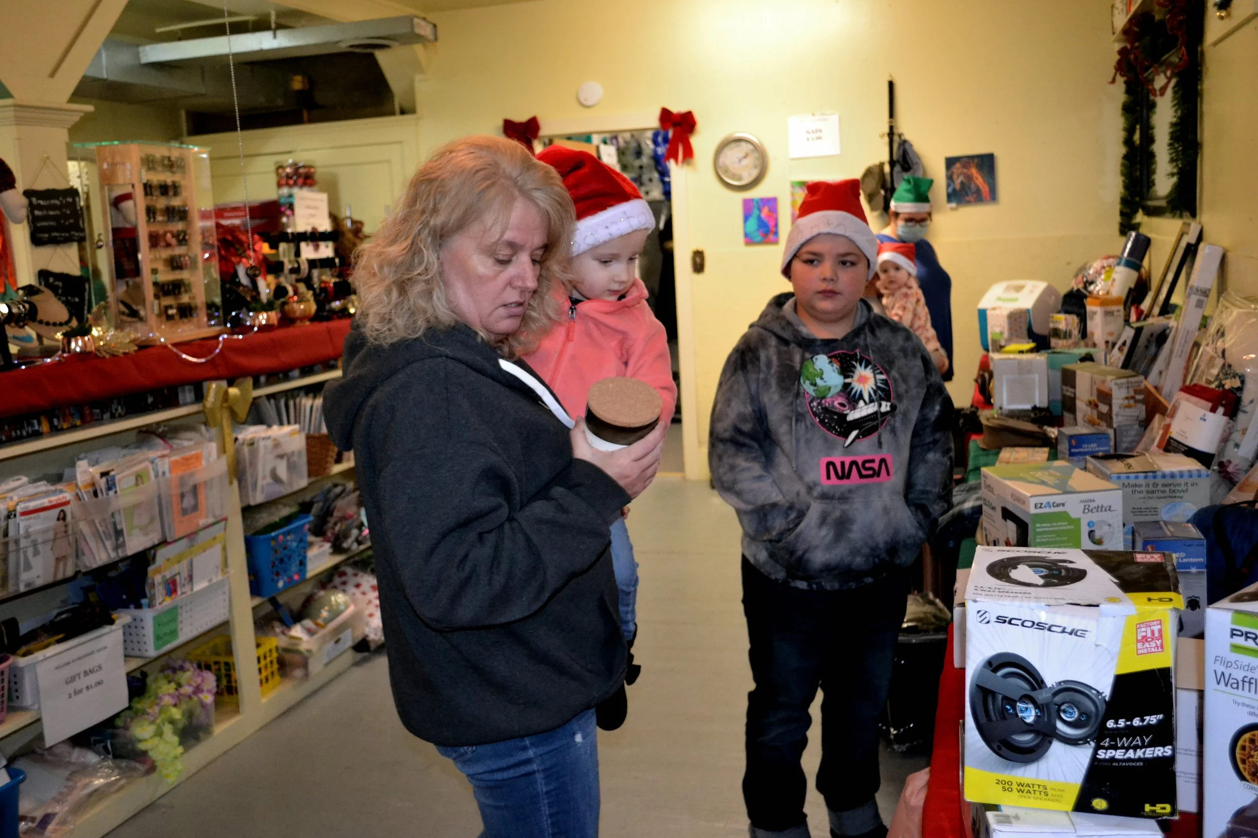 Shoppers and their helper. 