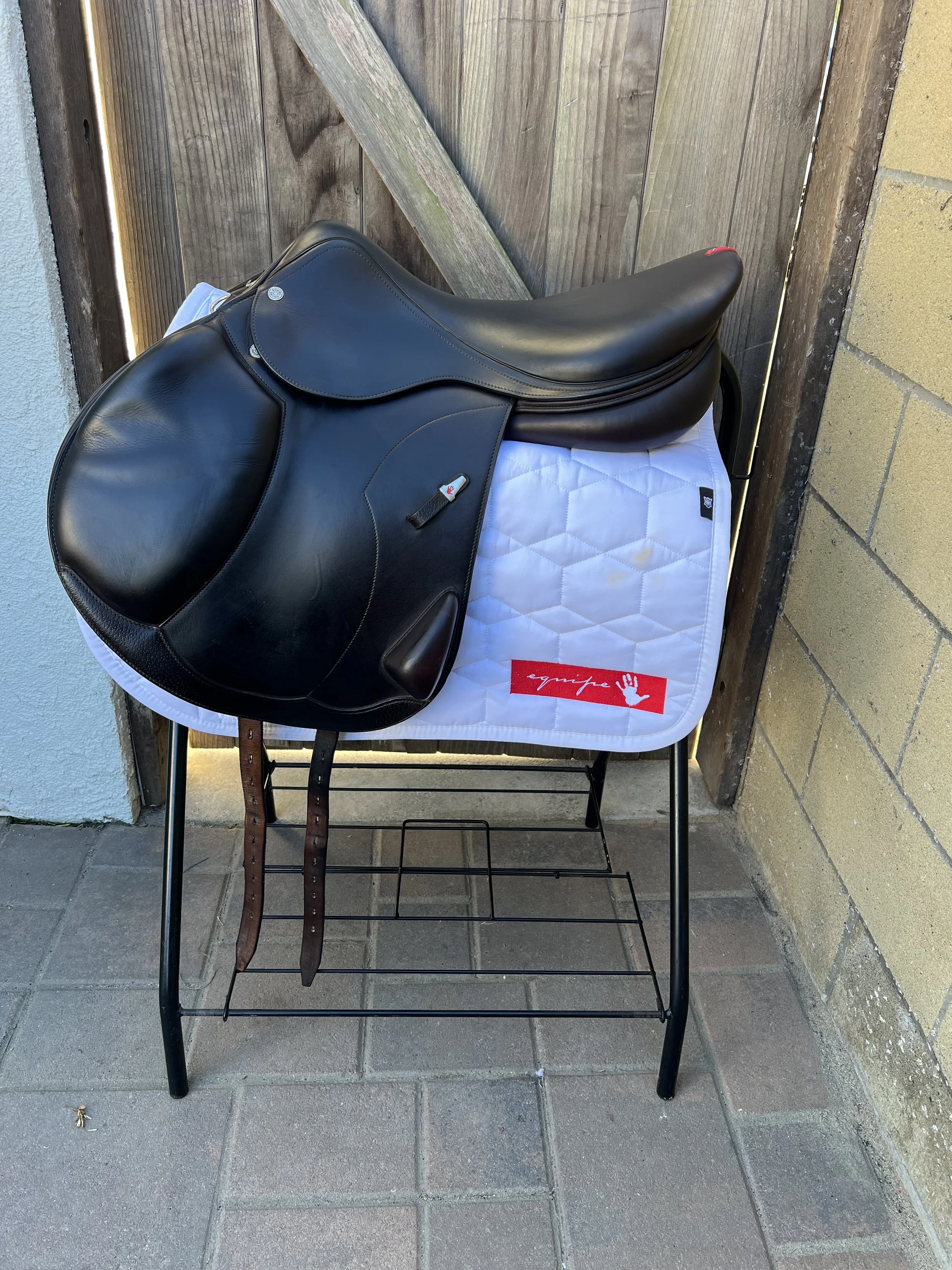 EQUIPE Freeland Evolution 2023, $3,900, 18" Long, forward flap, Med tree, +1 rear panel, $3,900, Very good condition.

