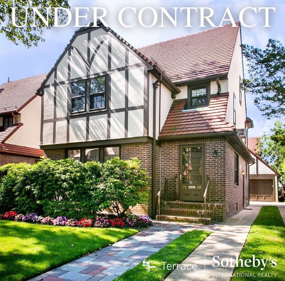 In contract at over asking price which was $1.65m, my seller&rsquo;s could not be happier!! Excited to celebrate with them soon upon closing! Just 2 weeks on the market!! @terracesir #luxuryrealestate #milliondollarlisting #undercontract #foresthills