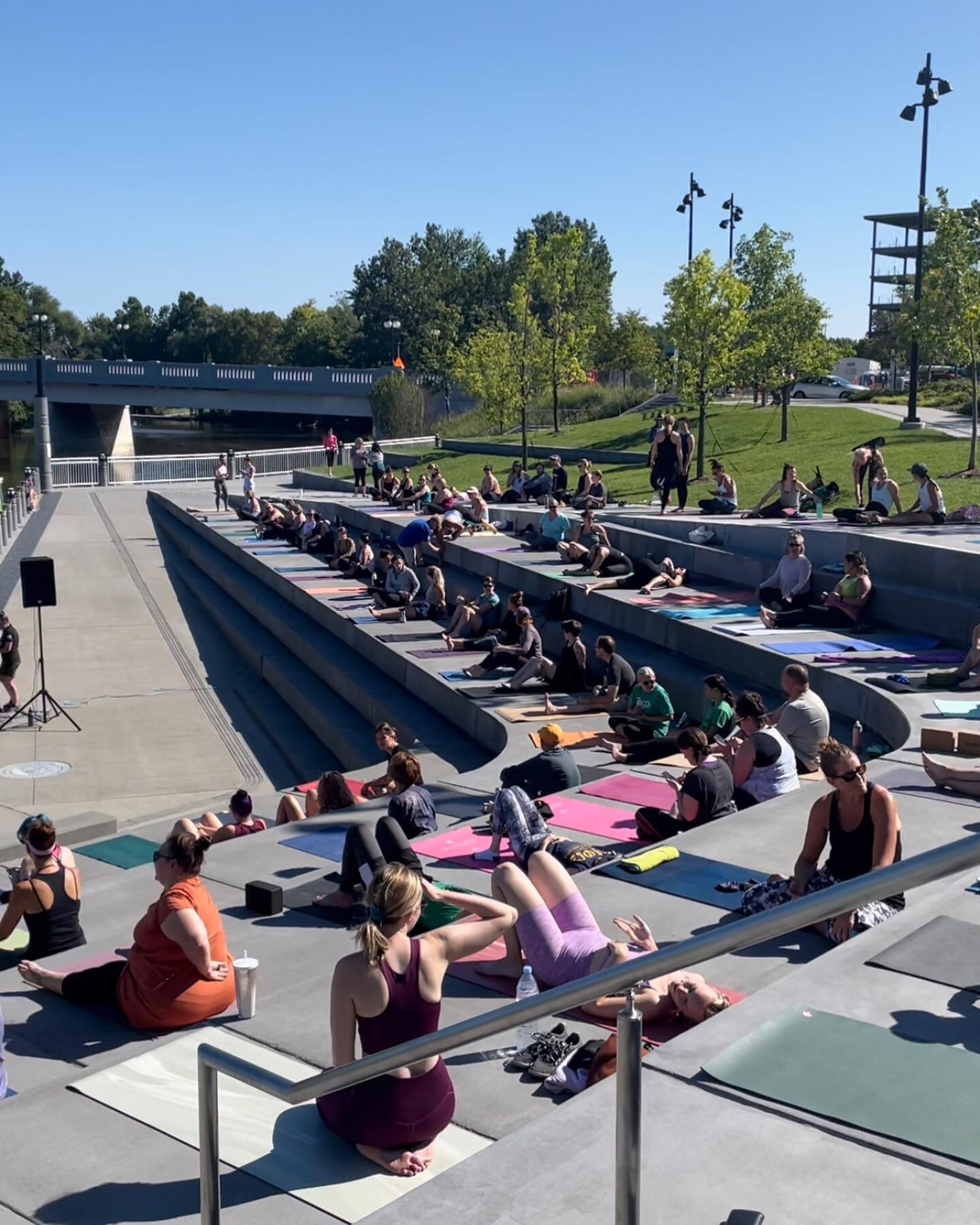🤩It&rsquo;s the second Sunday, you know what that means!

🦦Another free class at 10:30a this Sunday (8/14) at @riverfrontfortwayne brought to you by us here @ Discover Yoga!

☀️This is the last one for the summer so be sure to come by and enjoy the