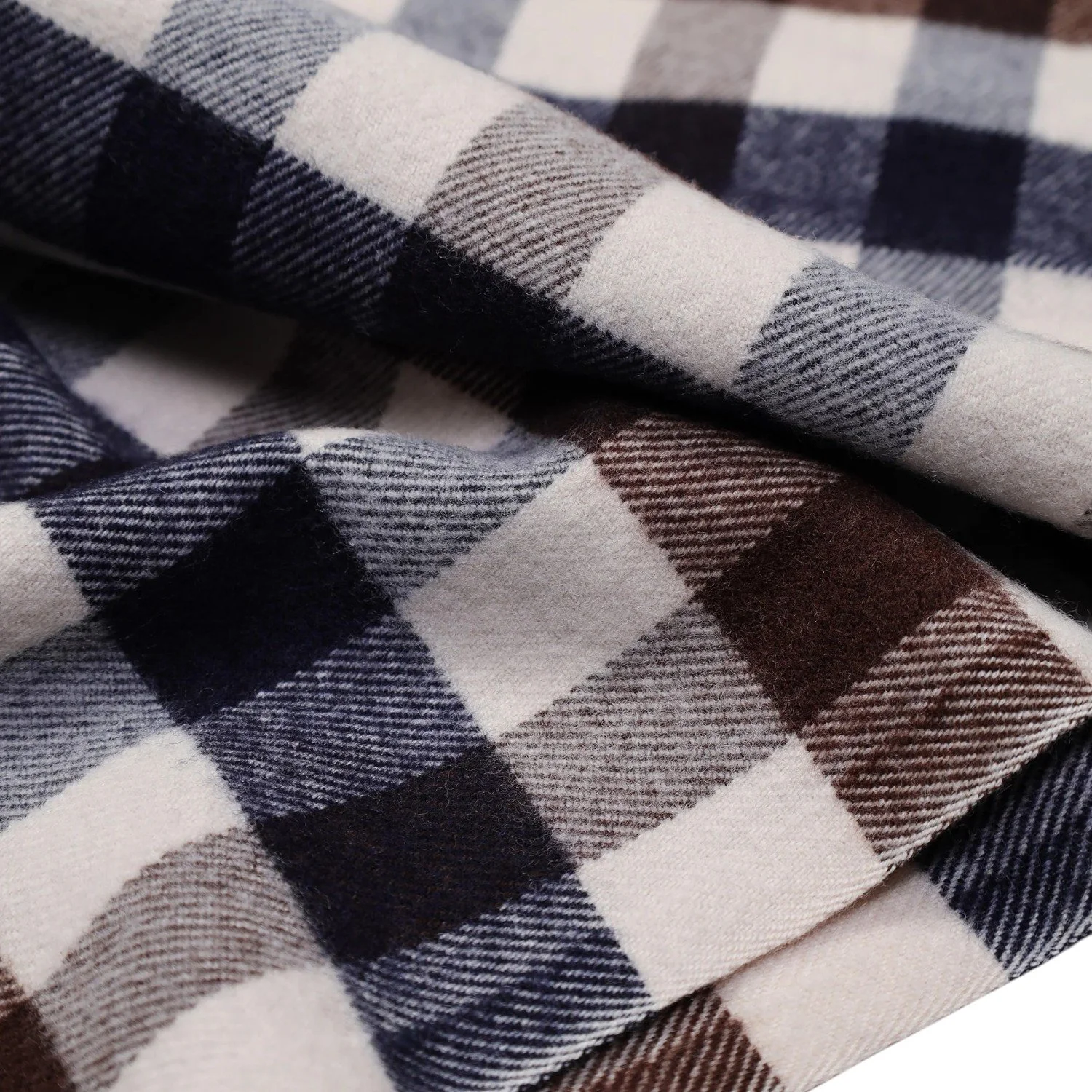 Aquascutum-Macro-Club-Check-Scarf-AAA004SF001-Housecheck-Jethwas.3
