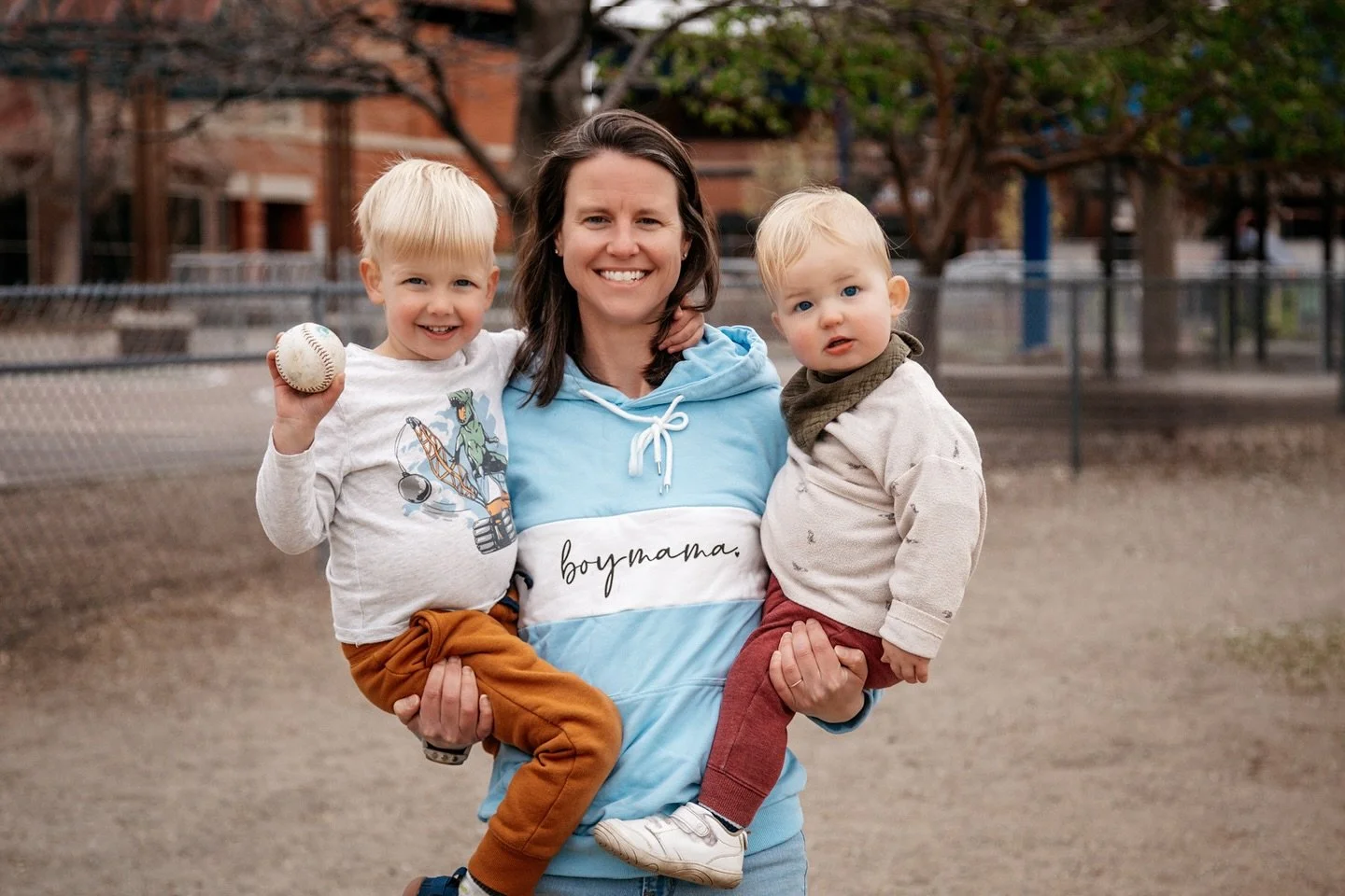 One of the best things about supporting moms in my business&hellip; 

amazing branding photos by @erinwaynickphotography are a business expense 🙌💜😂