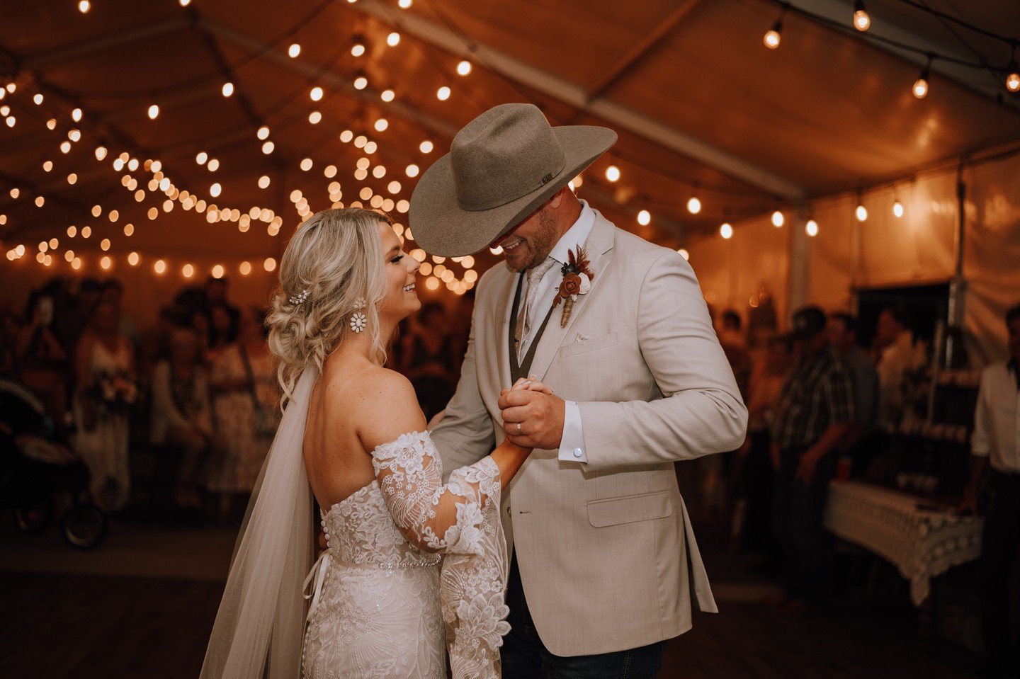 The Crawfords | Part Two

Dress : @bylillianwest
Hair : @kellendregerdesign
MUA : @alanamiljutinmua
Engagement Ring : @parisjewellerscanada
Bride's Wedding Band : @aajewellery_estevan
Groom's Ring : @forge.and.facet.jewellers
Florals : @deesunrealarr