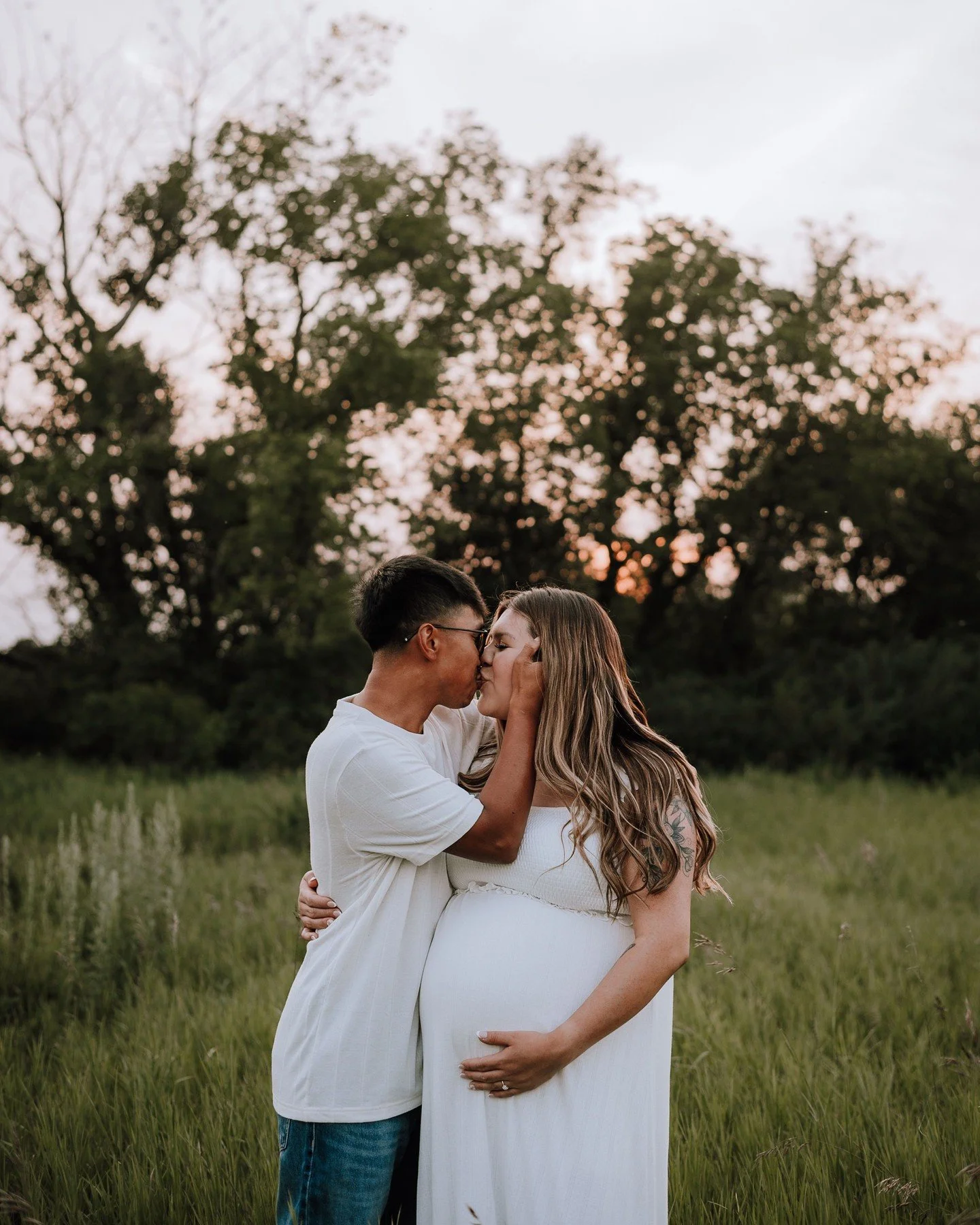 Summer sunset sessions are here ☀️ My dates are limited this season, so reach out if you'd like to book in!