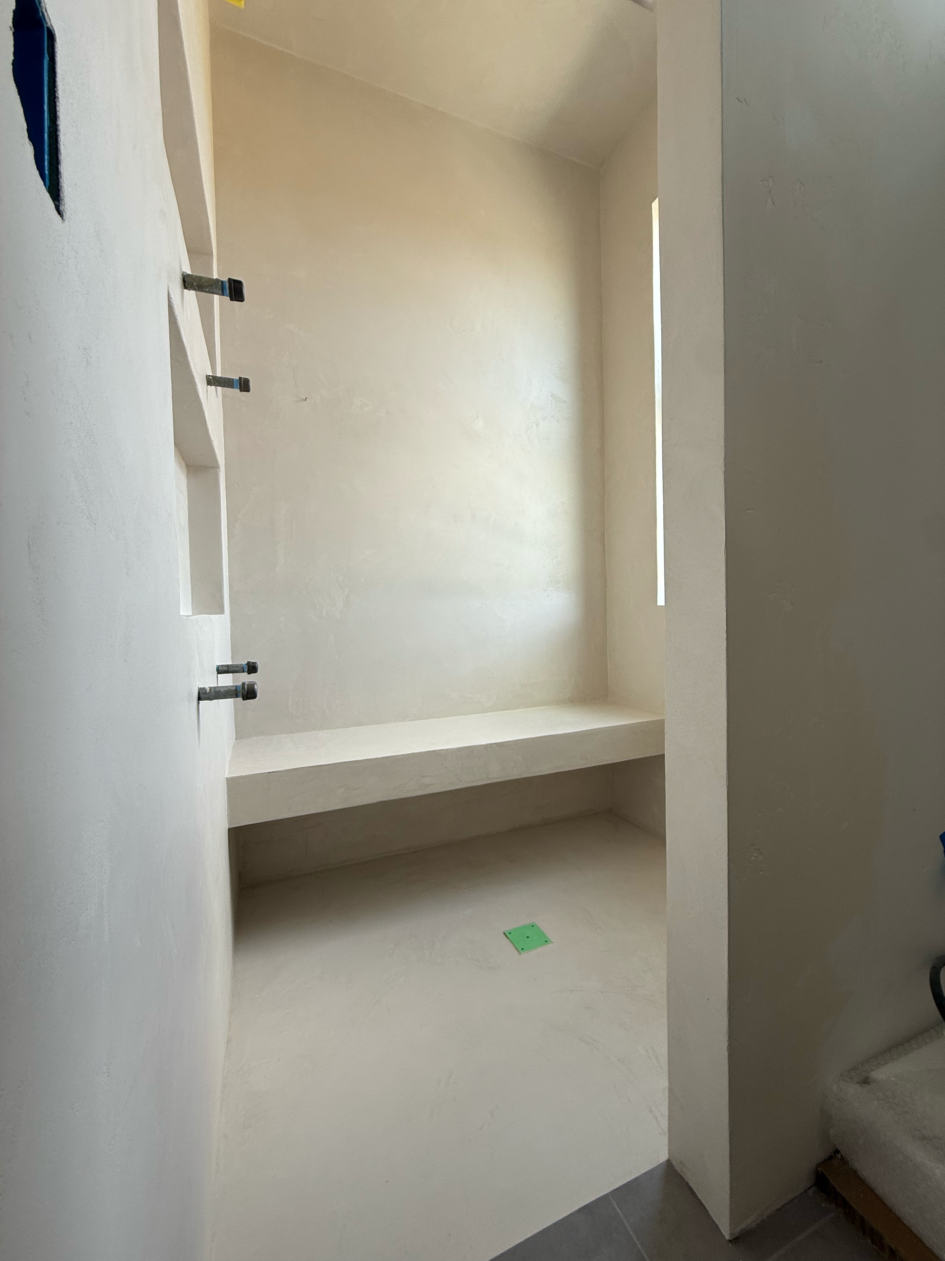 Tadelakt Shower