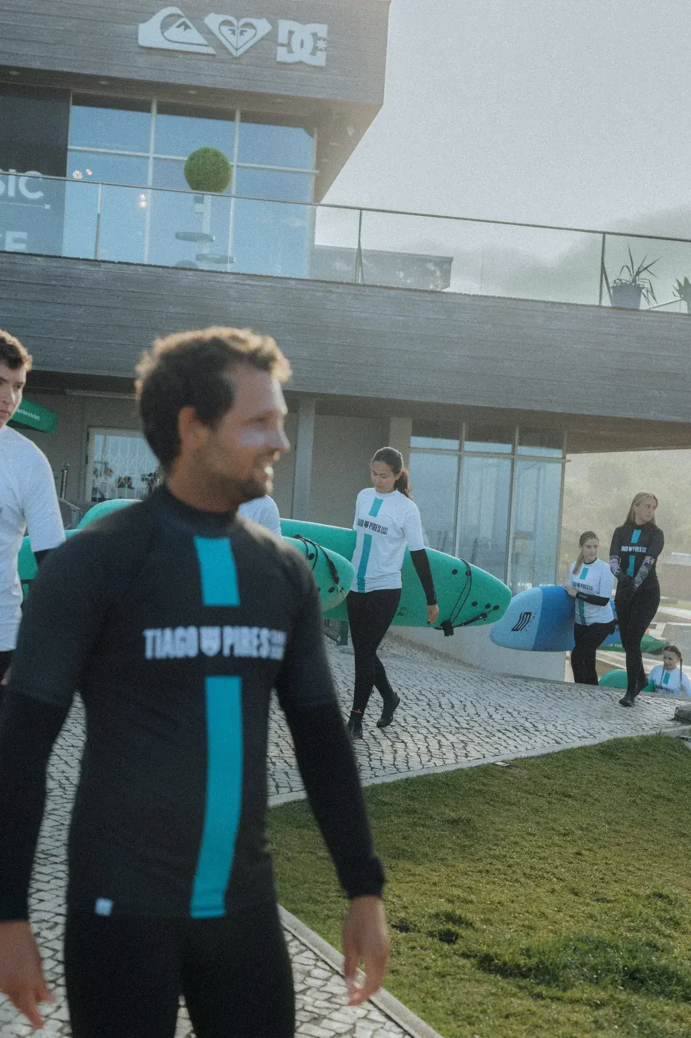 GIRL ON THE WAVE surf project