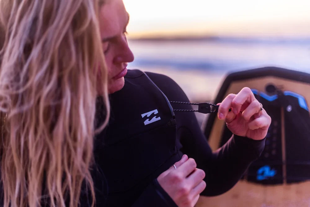 GIRL ON THE WAVE surf project