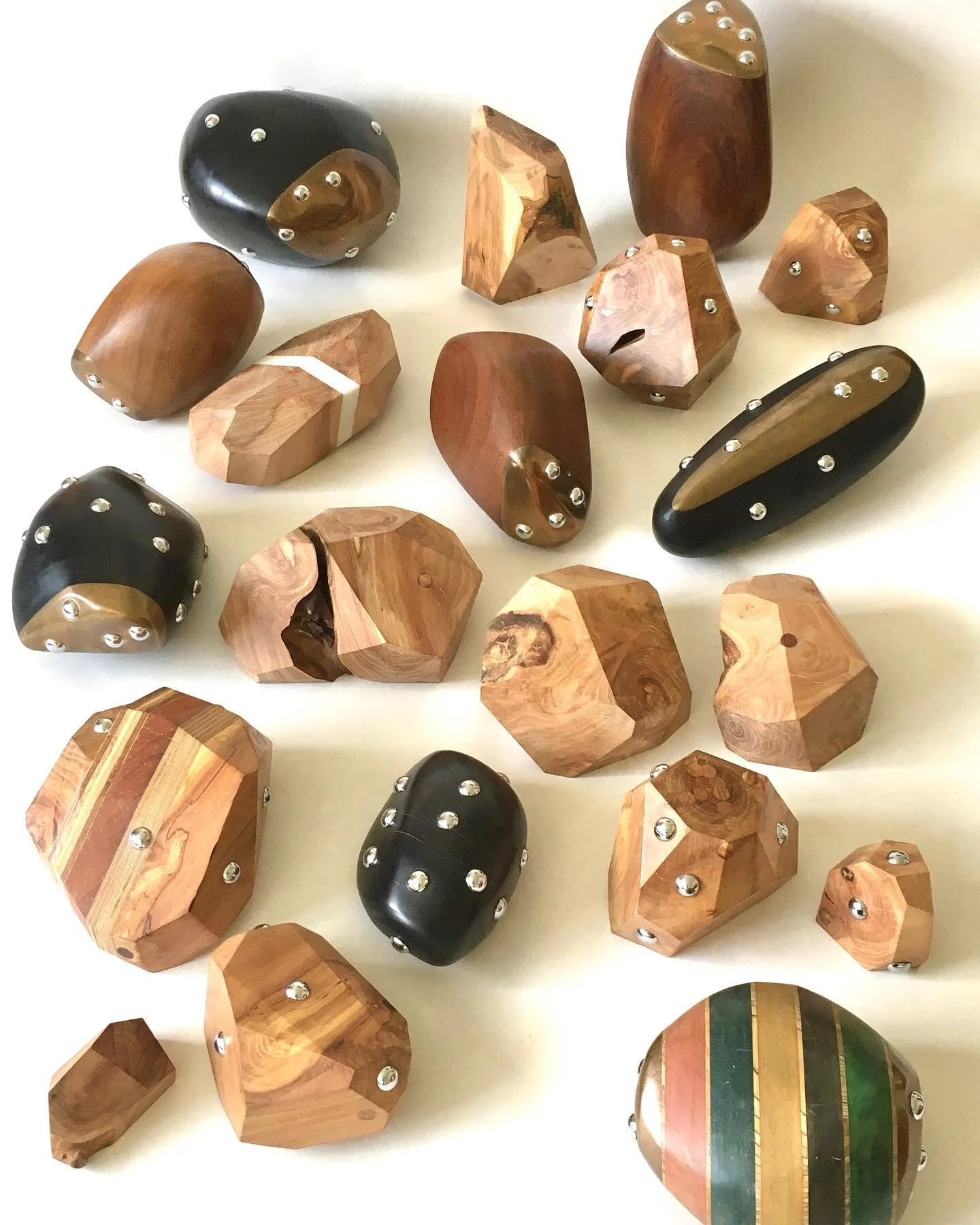 Punk Rock/Dark Matters/Of Rocks and Hard Places.

#art#sculpture#wood#artist#sculptor#salvagedwood#artistsupportpledge#artforsale#buyartfromartists#makeartnotwar#makeart#makesculpture#buyartfromartists#buyartfromlivingartists #object#artobject#woodar