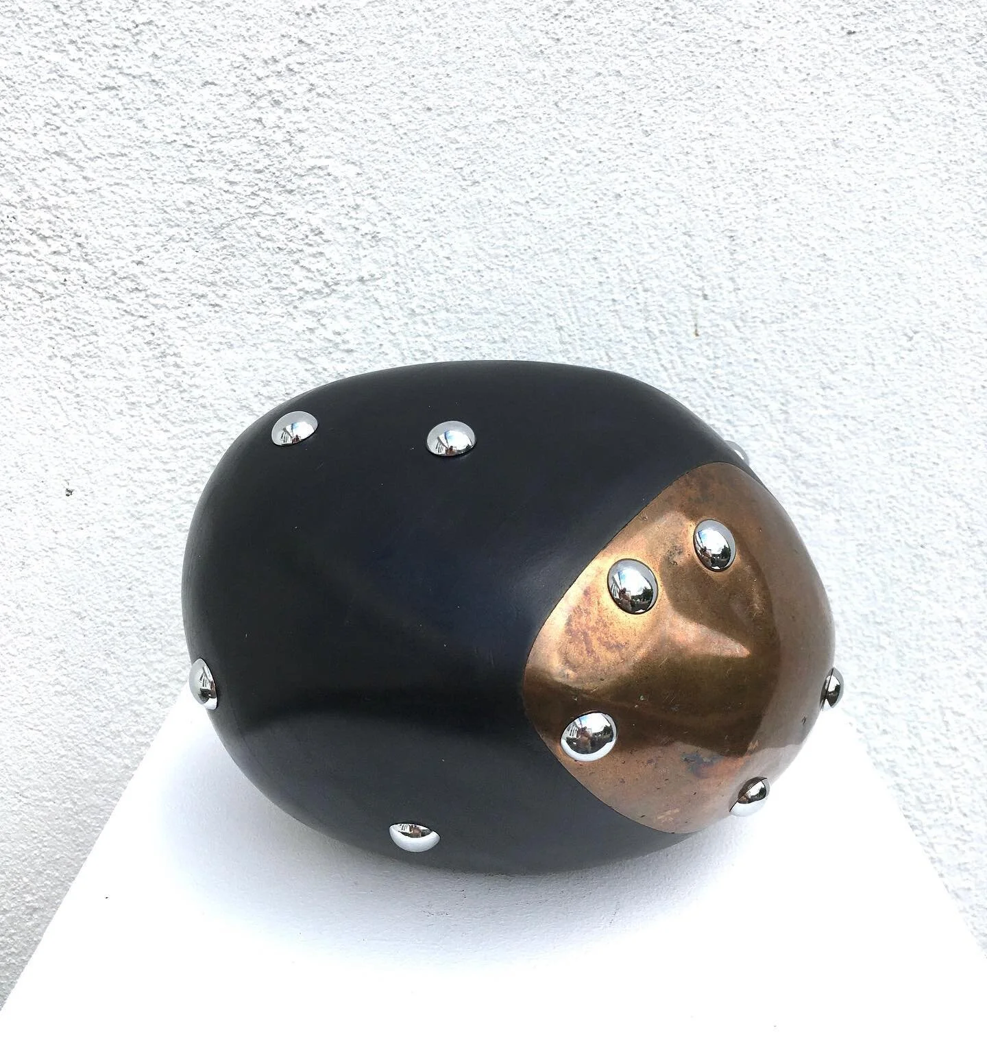 Punk Rock/Dark Matters/Black Delta.
Bronze, MDF, Brass, Chrome, Wax.
2008.

Unique, branded.

This piece is for sale, DM me for more details.

#art#sculpture#dark#bronze#punkrock#artist#blackdelta#darkmatters#black#object#chrome#sculptor#mdf#artforsa