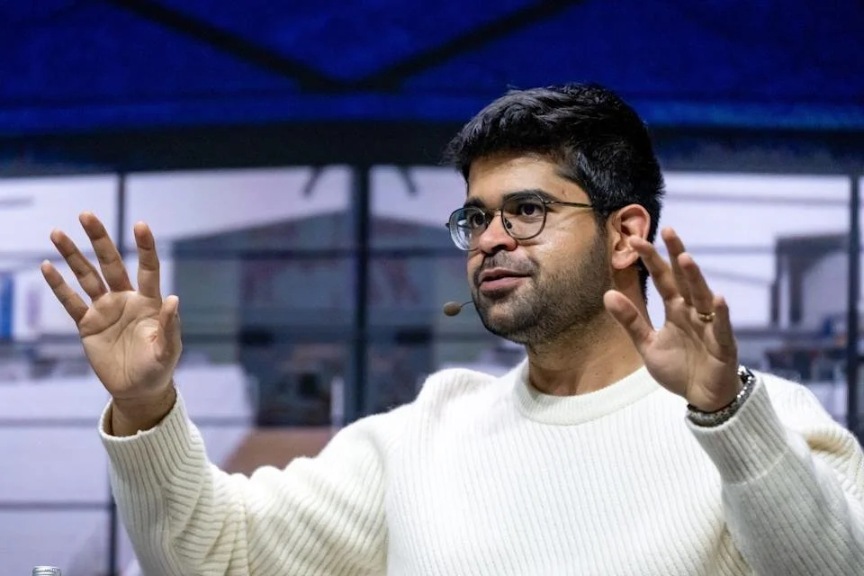 Aravind Srinivas speaking about AI, entrepreneurship, organisational simplicity, and company growth.