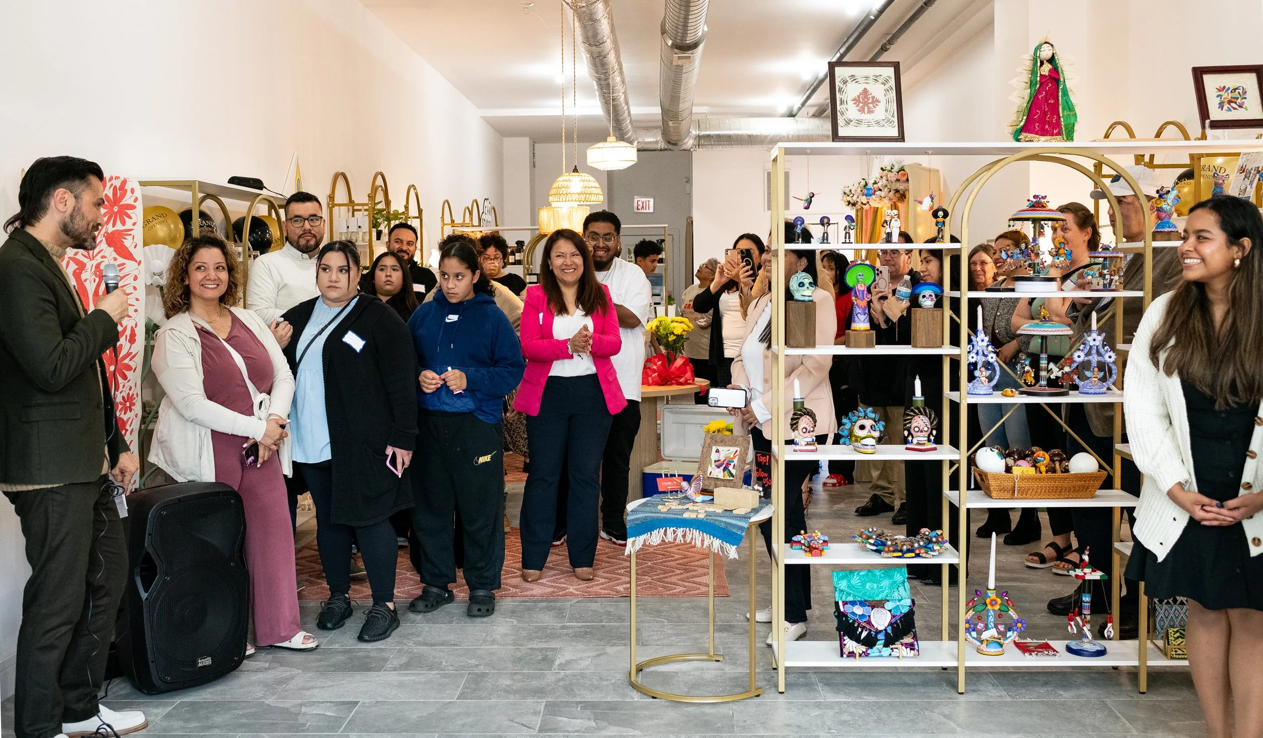 Grand Opening Las Tienditas de Belmont Cragin-41.jpg
