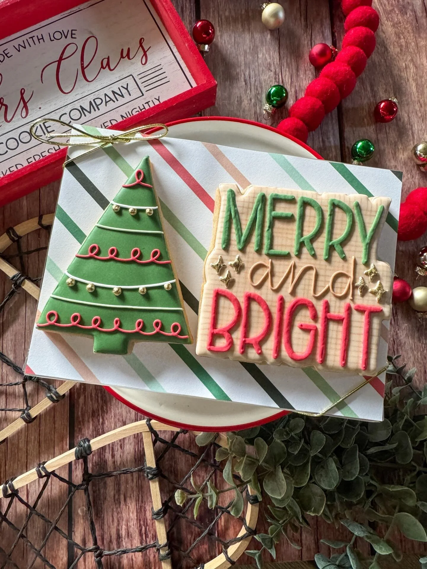 Last call for Christmas cookies! Sale ends tonight!

Order your&rsquo;s here: www.tatestreats.com/christmascookies

#tatestreats #christmascookies #holidaycookies #homemadegifts #orangecountycookies #orangecountyevents #southocmoms #ocdads