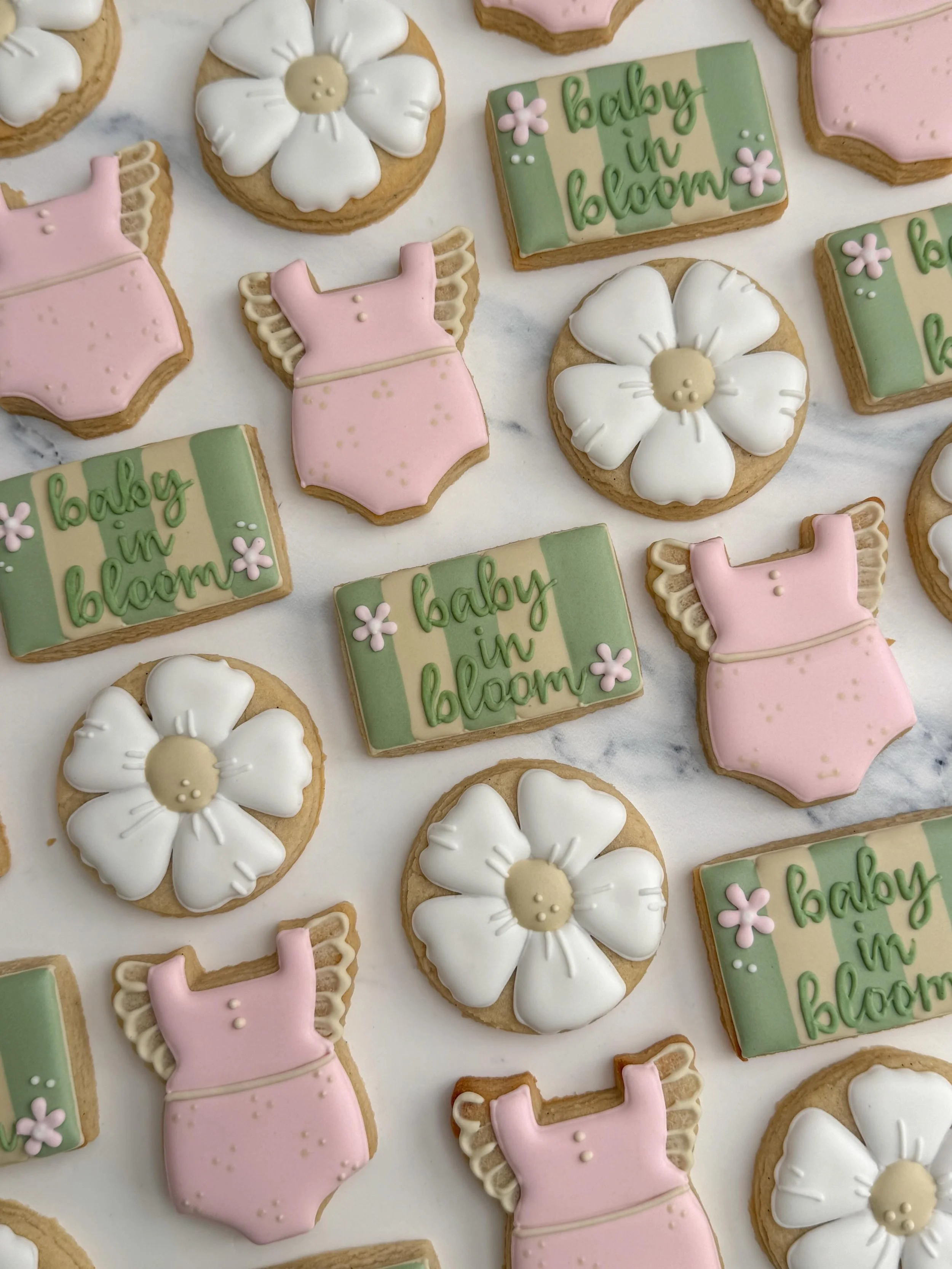 A little baby girl is in bloom 🌸
Soft pinks, sage green, and delicate florals inspired by the mama-to-be&rsquo;s invitation for the sweetest shower set.

#tatestreats #babyshowercookies #babyinbloom #orangecountycookies #southocmoms
