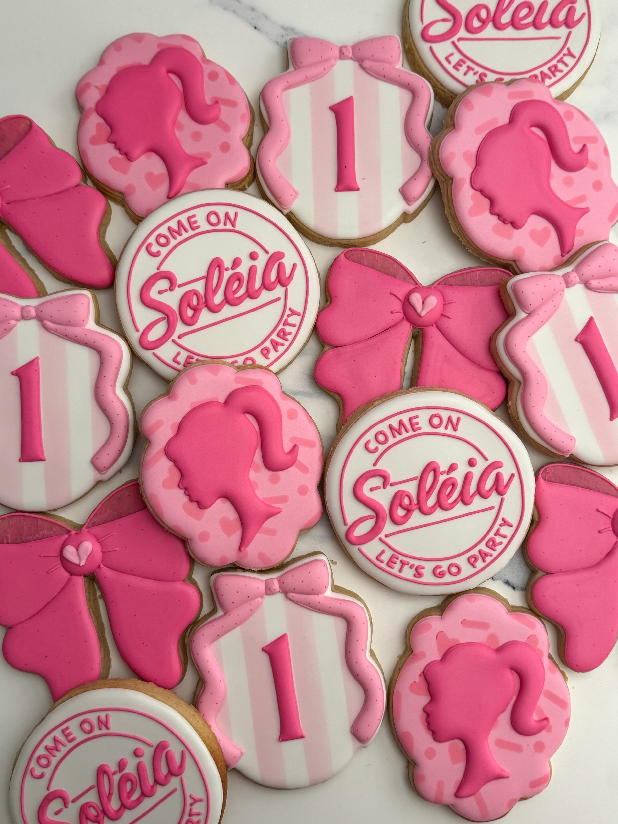 Come on Sol&eacute;ia, let&rsquo;s go party! 🎀 

I loved Barbie as a kid so making these was a lot of fun and nostalgic. 

#tatestreats #barbiecookies #firstbirthdaycookies #orangecountycookies