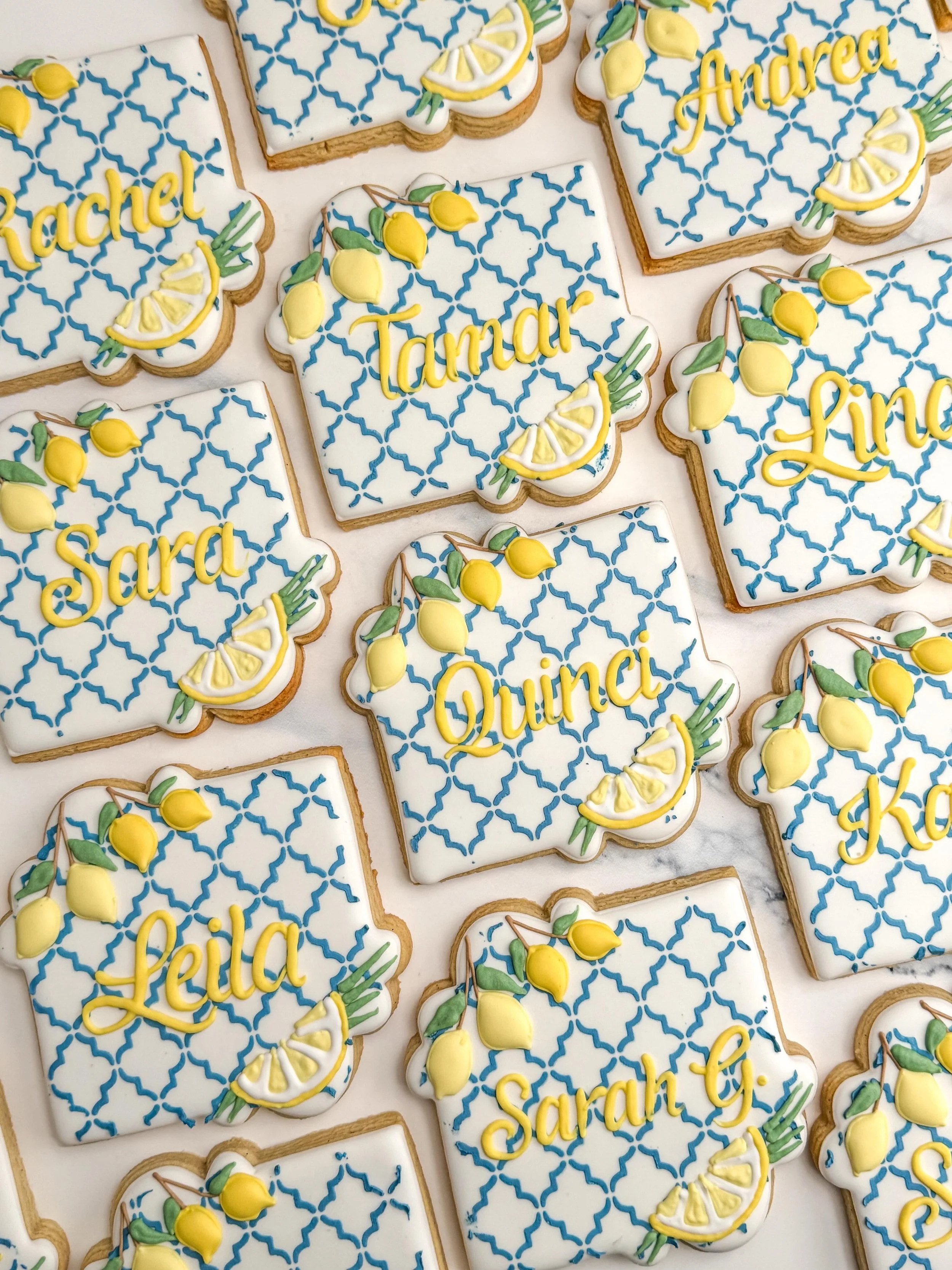 She found her main squeeze 🍋✨👰🏼&zwj;♀️ 

These custom Mediterranean style cookies were used as place cards for a bridal shower. Definitely the sweetest way to find your seat. 

#tatestreats #bridalshowercookies #shefoundhermainsqueeze #orangecount
