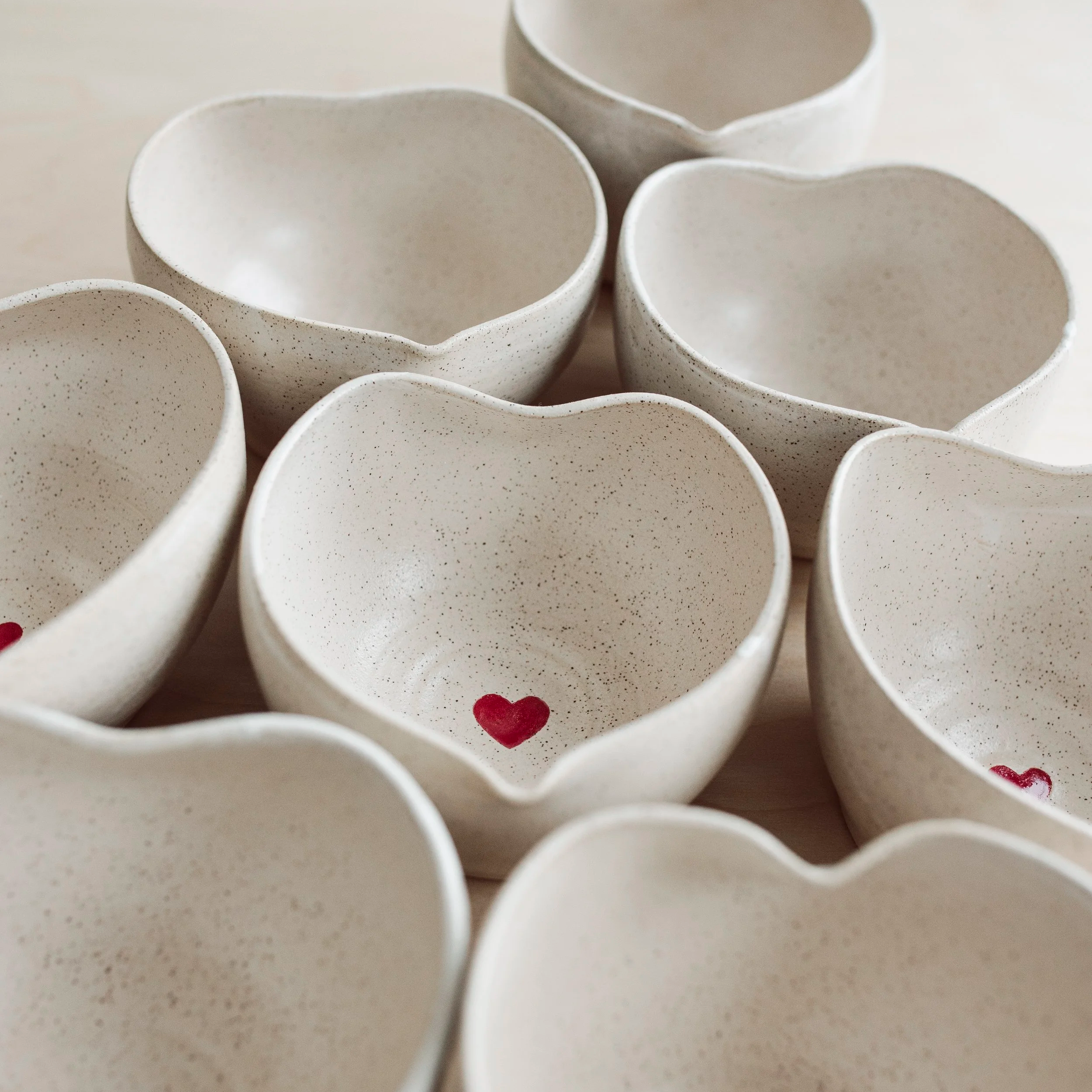 deMo.+heart+bowls_260203_2423.png