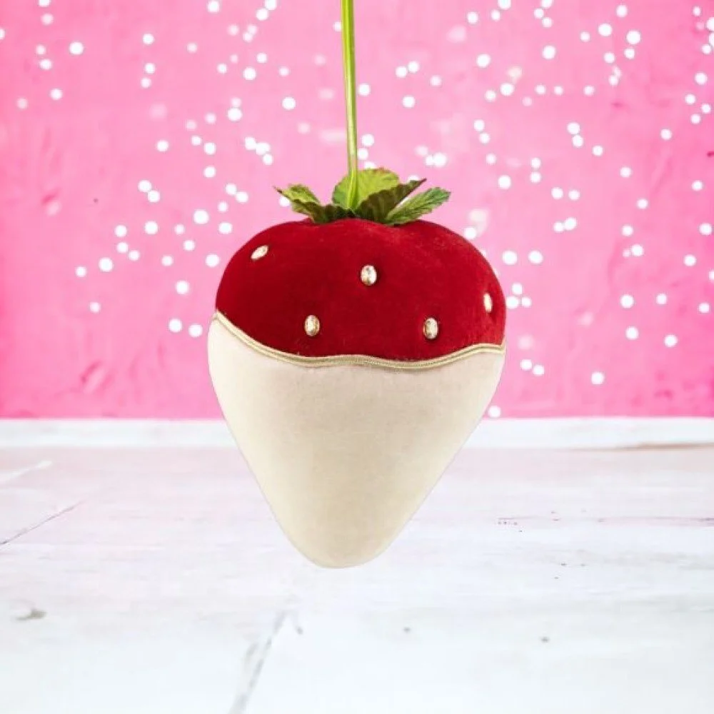Chocolate Strawberry: White, 6"