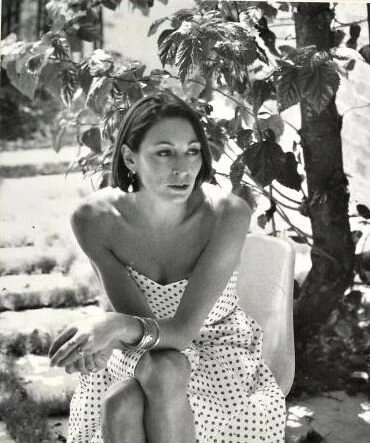 Anjelica 1984.61.jpeg