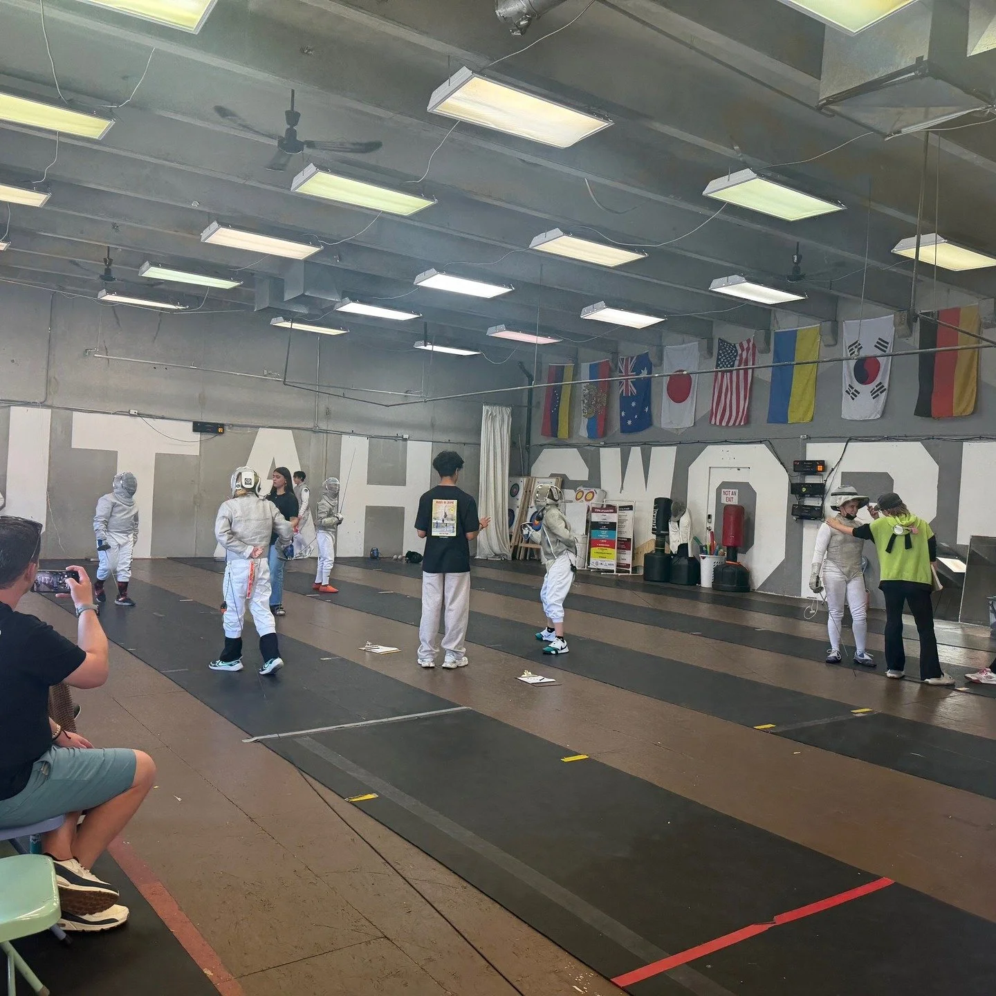Congrats to our amazing foil and saber fencers who competed in our in-house tournament this past weekend!

E and Under Mixed Foil: 3rd place, Maya Kurth

Y-12 Mixed Saber: 1st place, Ira Bradbury, 2nd place, Logan Stoddard, and 3rd place, Shasha Leam