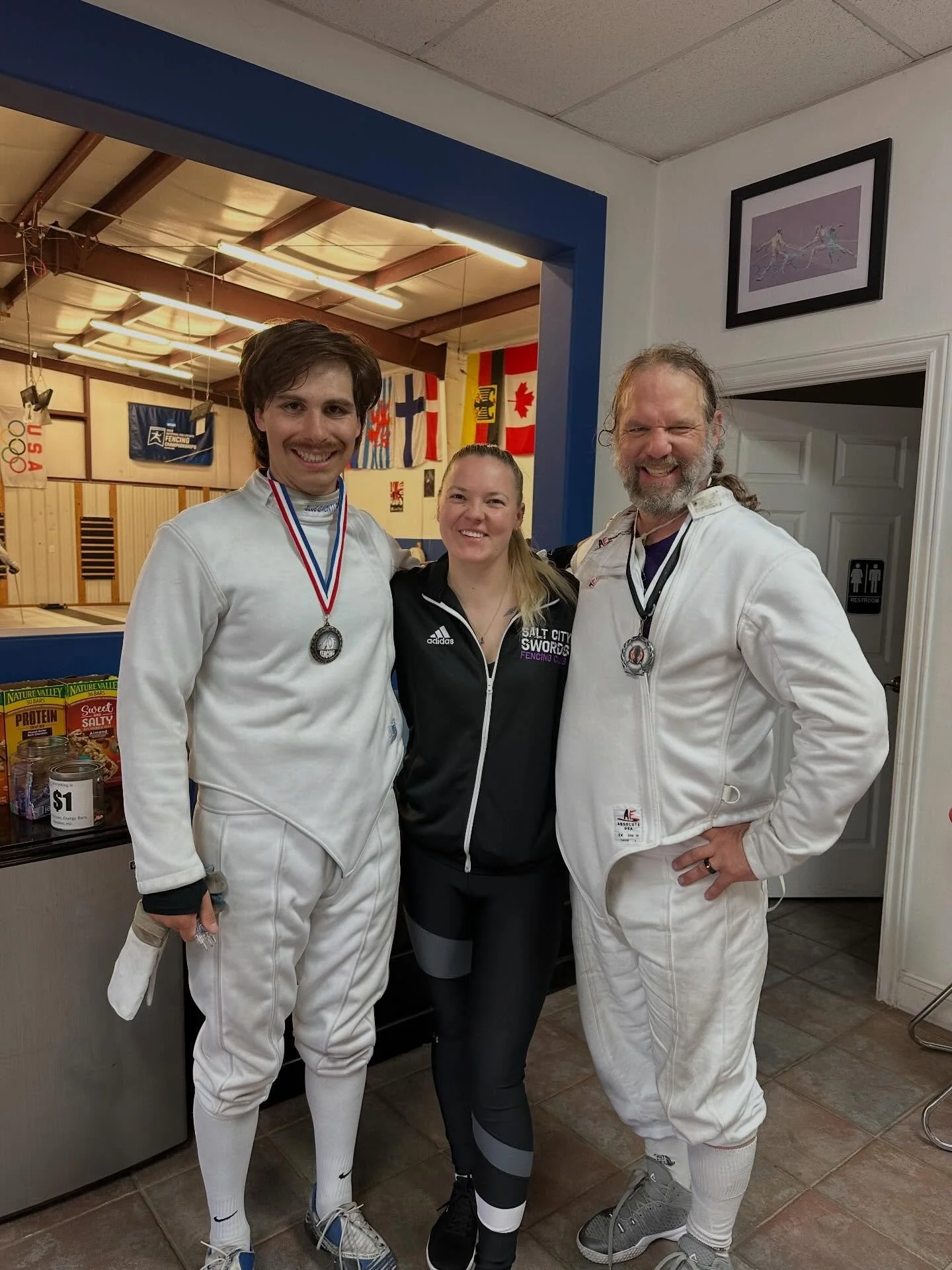 Straight cheesin&rsquo; to our victories today!

Unrated Mixed Epee: First place earning his E, Jack Creagh! Second place, Shane Johnson!

Y12 Mixed Epee: Second place Leo Cancio!

Congrats Salt City Swords Epee Squad 💪