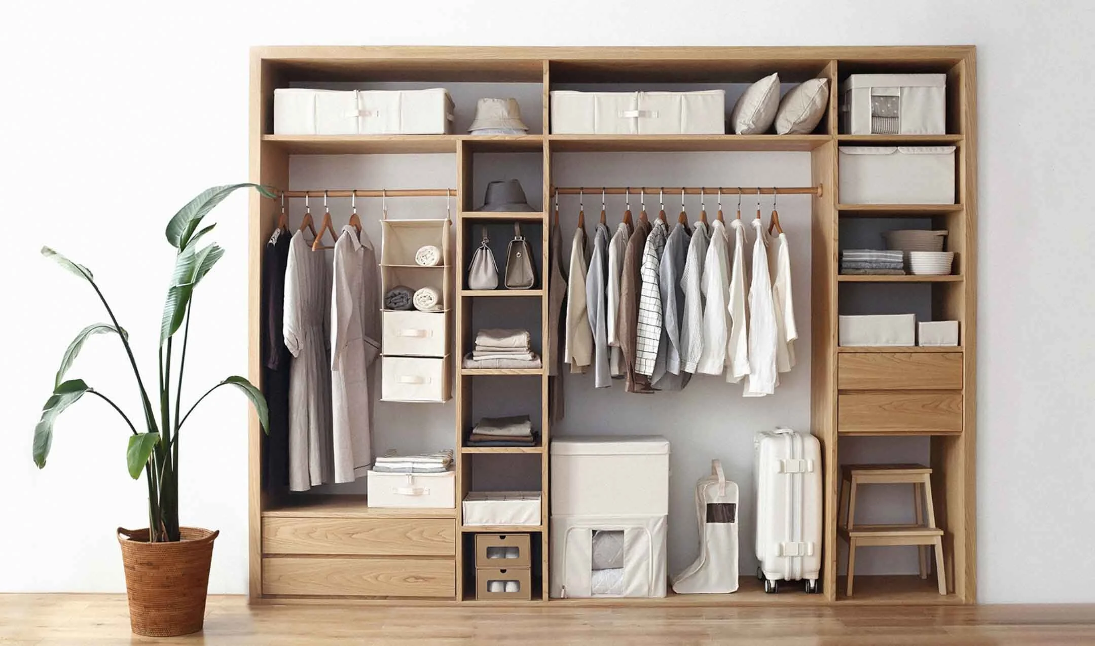 Organise Your Wardrobe in 8 Easy Steps 