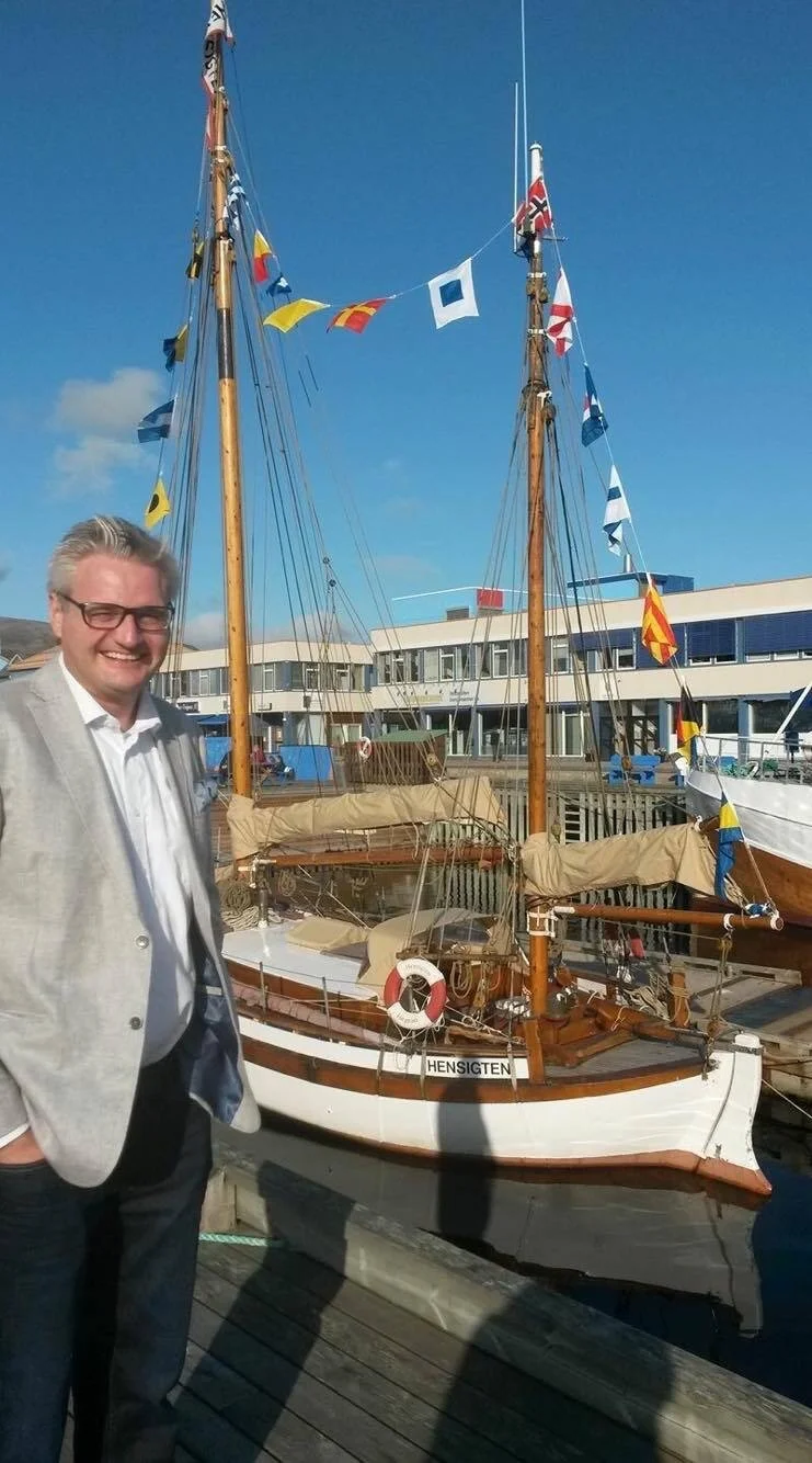 Tidligere eier Øyvind Ødegaard ved havn i Sortland sentrum