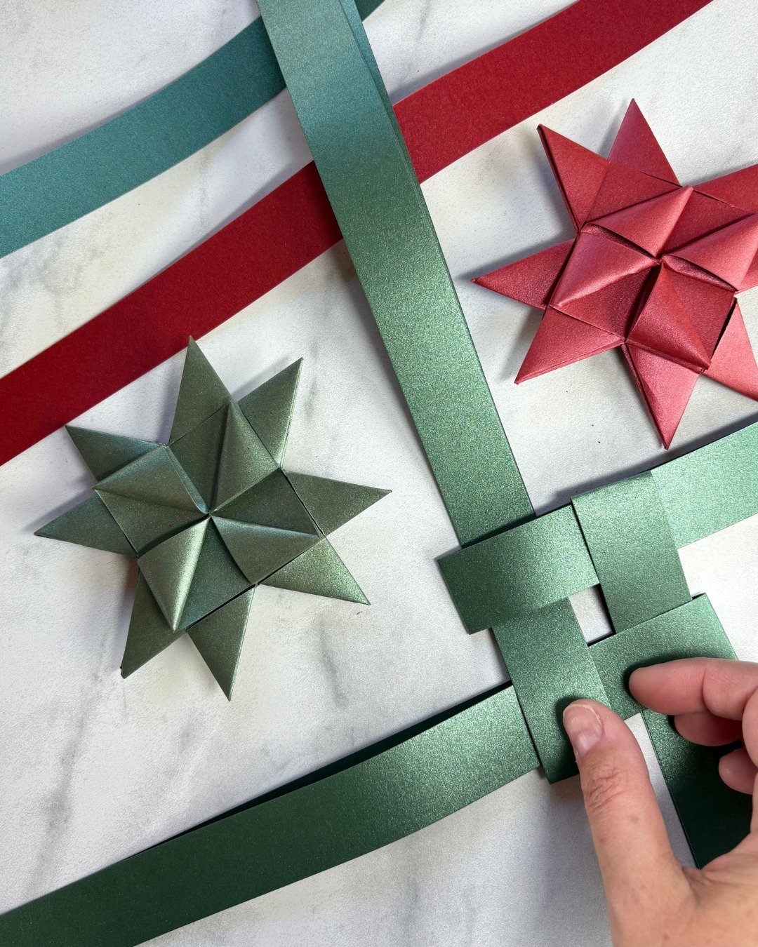 In Scandinavia, crafts aren&rsquo;t just decorations &mdash; they&rsquo;re shared moments. ✂️✨

Some of my favorite memories come from the simplest things&hellip; folding paper, weaving hearts, or creating something beautiful with my hands. Today I&r