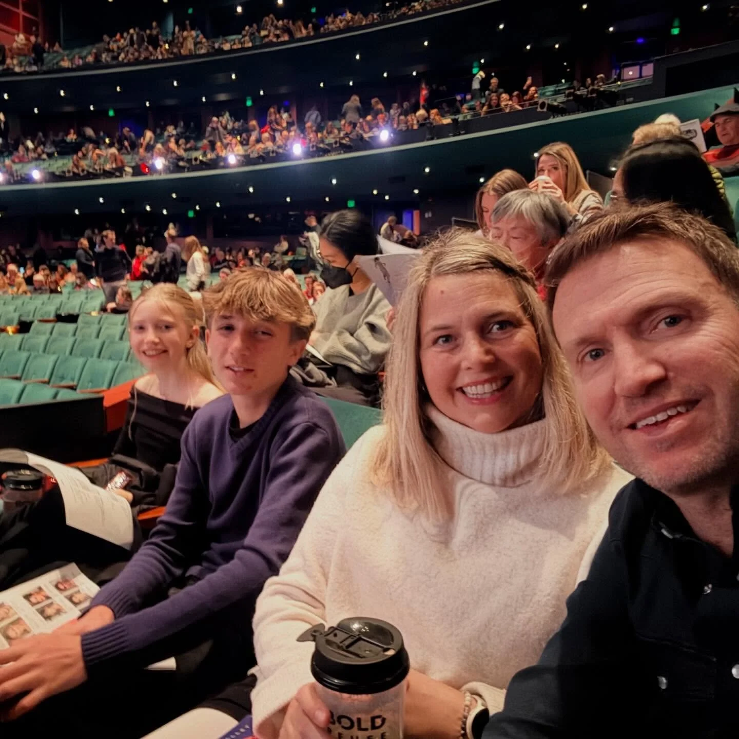 Had the best holiday season!! ❤️

We packed a lot in and I am feeling so grateful for all of it. 

A few highlights:
- Saw the Nutcracker (twice)
- Spent so much time with family and friends ❤️
- Holiday events and packing orders 
- Celebrated a 13th