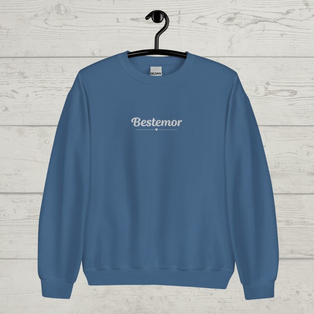 Bestemor Grandma Sweatshirt Scandinavian Heart Sweater Norwegian Flag Pullover Women Cotton Clothing Nordic Style Present Gift for Her Winter Comfort Pullover Black Bestemor Grandma Hoodie