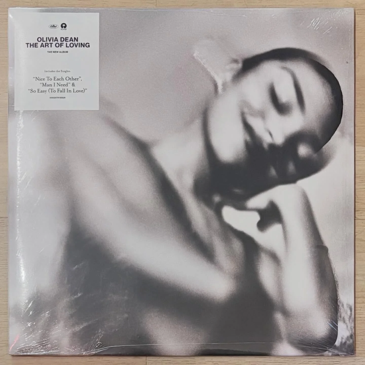 Soulful chill vibes by request, in black &amp; white. 🖤🤍 #newvinyl
