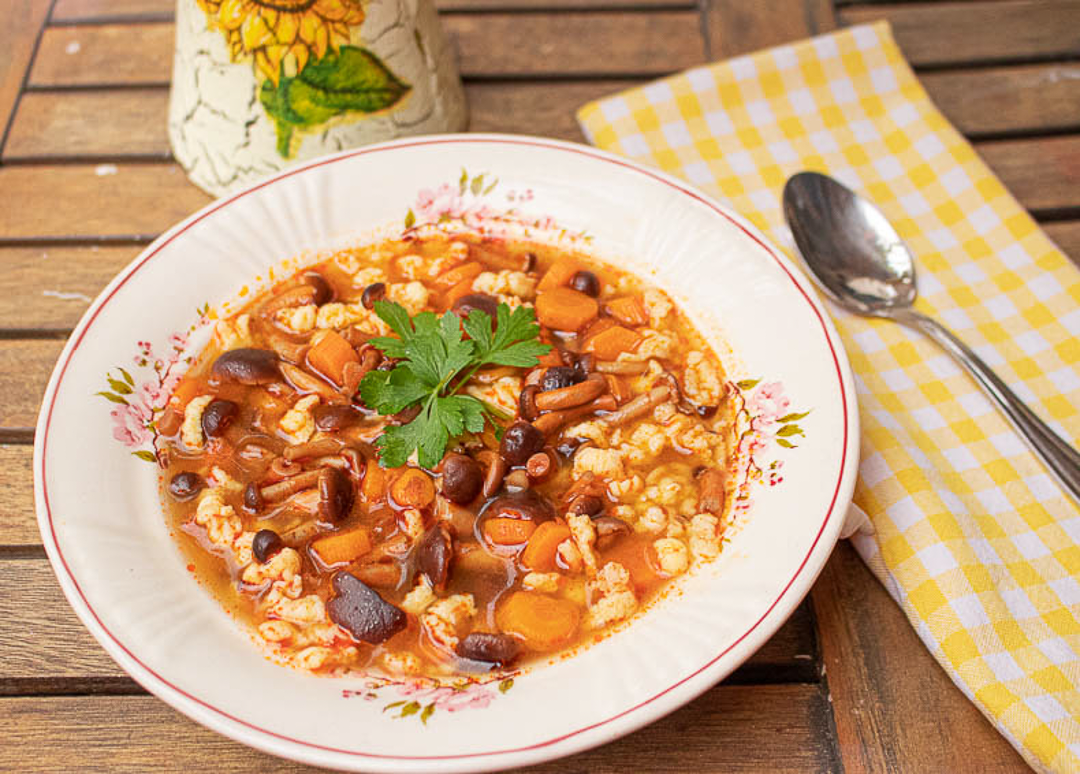 Soupe aux champignons aux pâtes fraîches maison