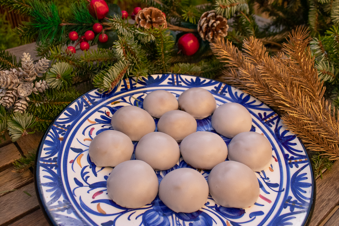 Pfeffernusse cookies 