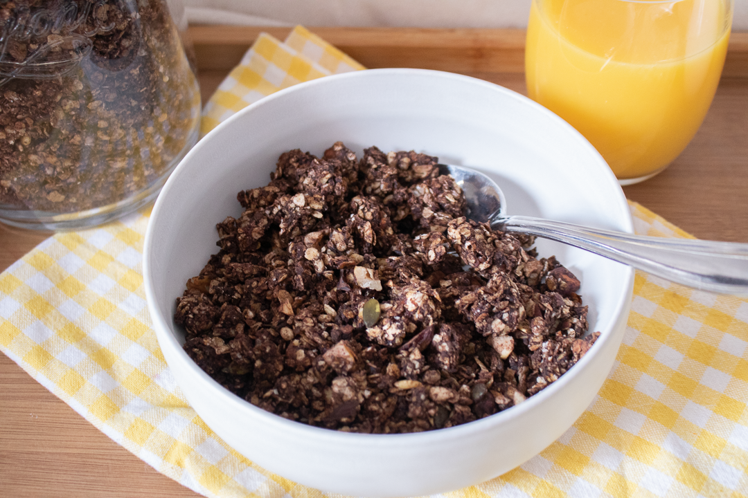 Granola aux dattes et au chocolat