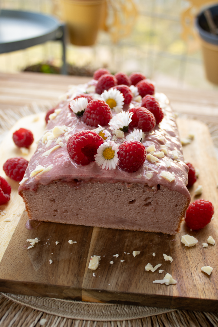 Raspberry cake