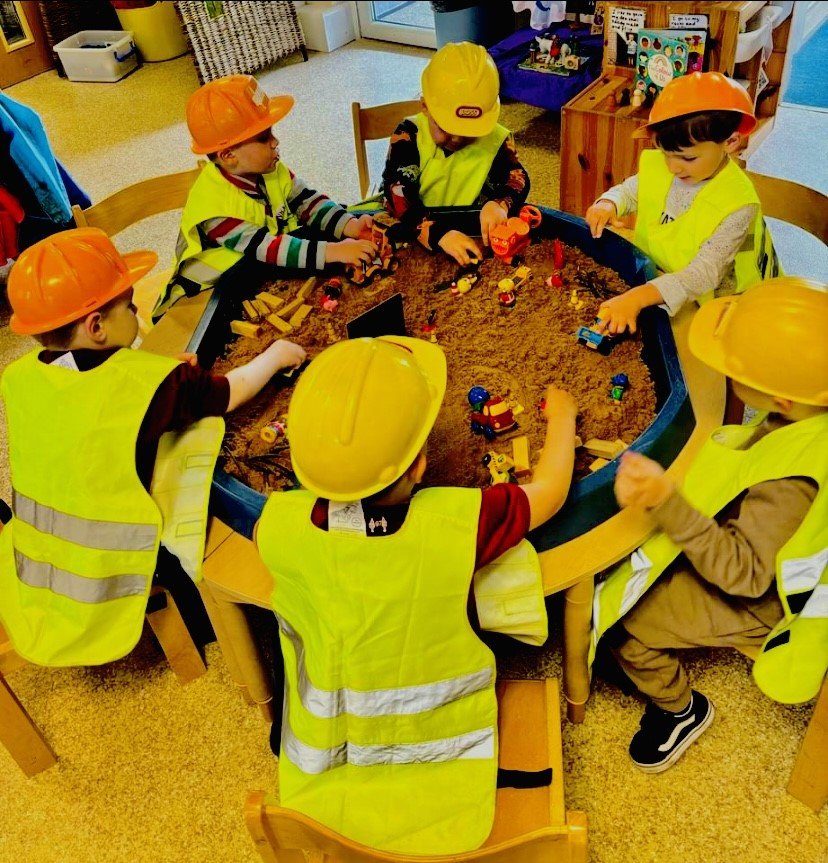 Reception table 2.jpg