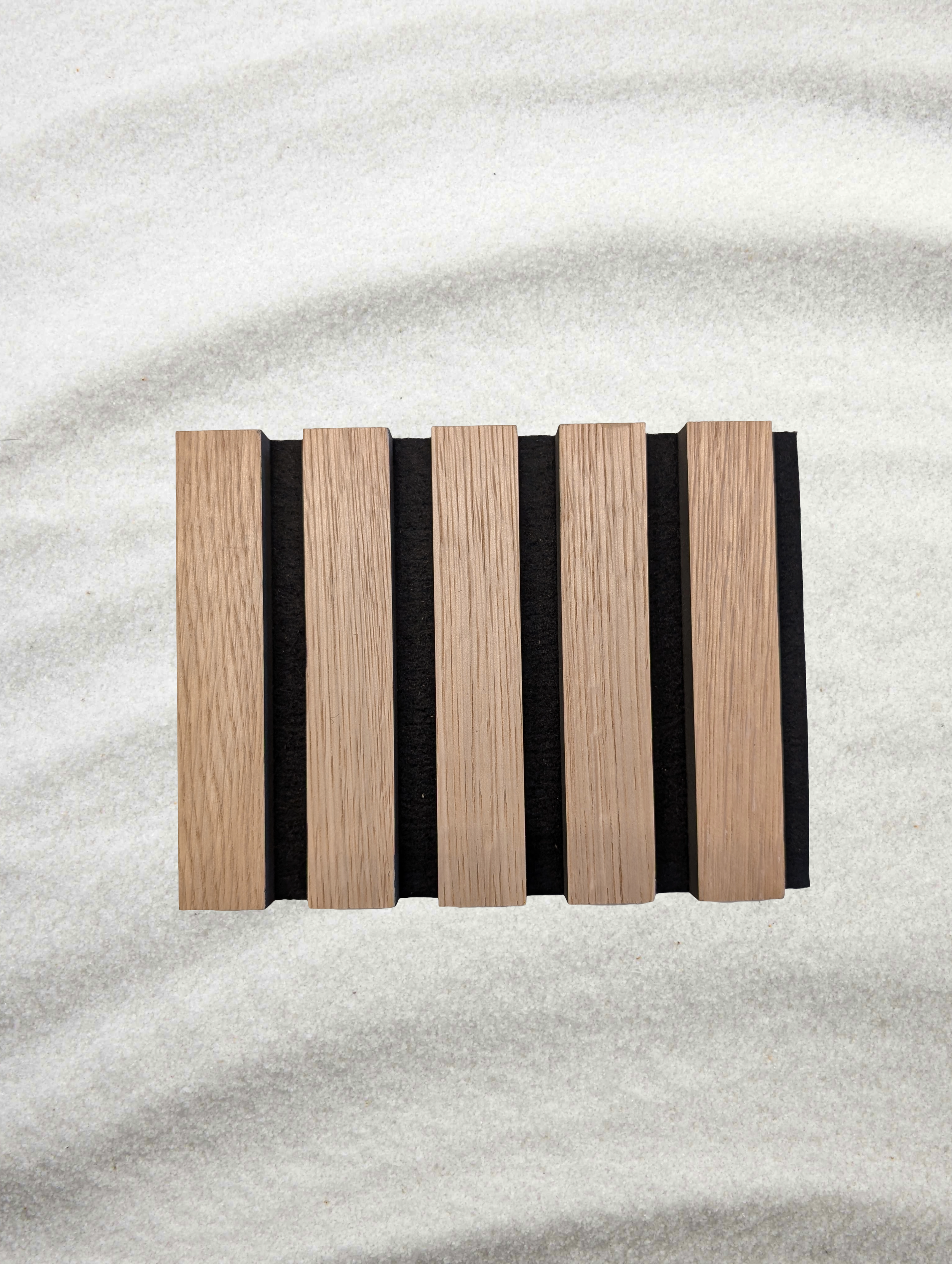Oak with black felt (1).png