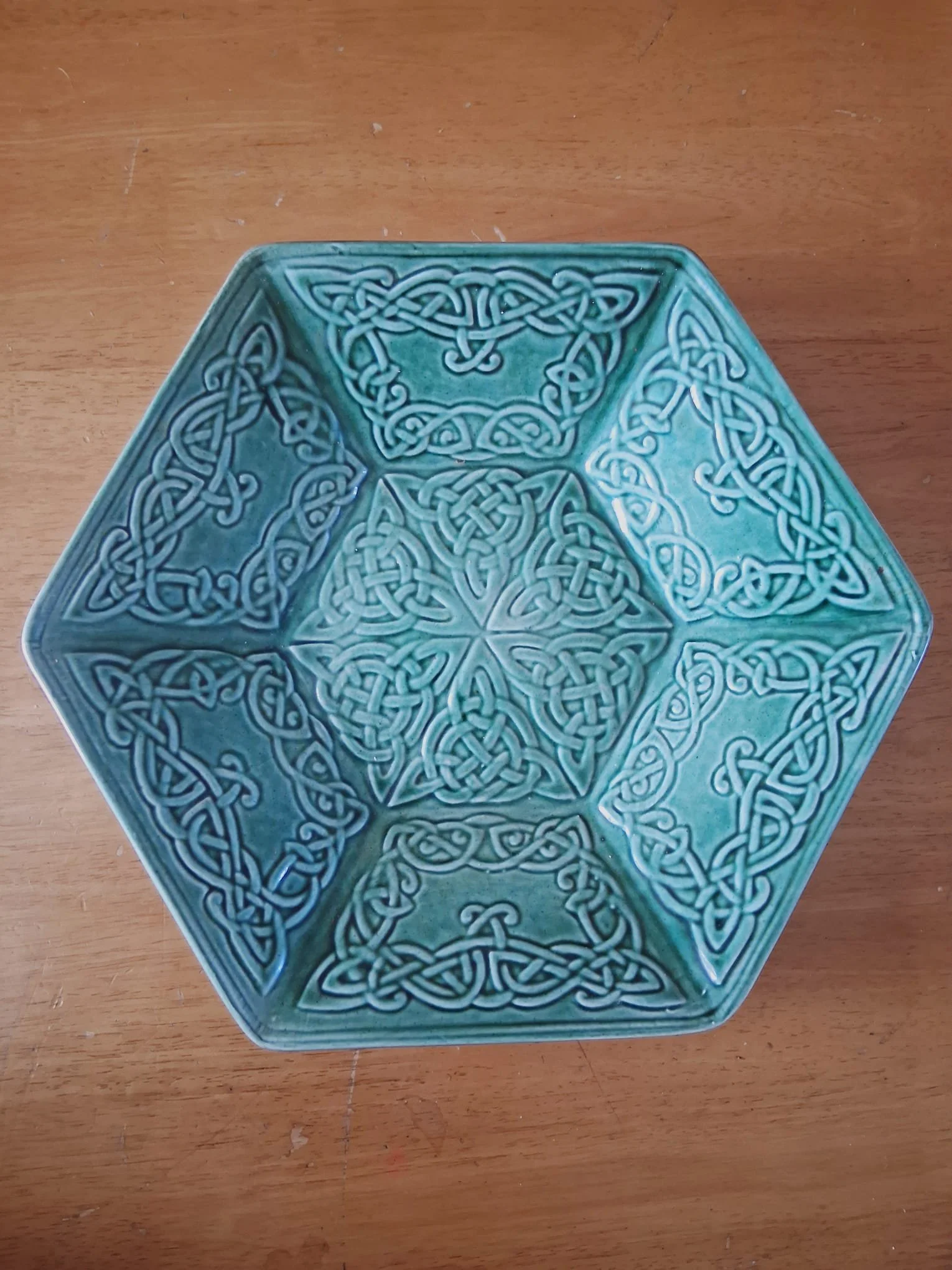 Large vintagevArklow Pottery Celtic Knot relief hexagonal seeing dish