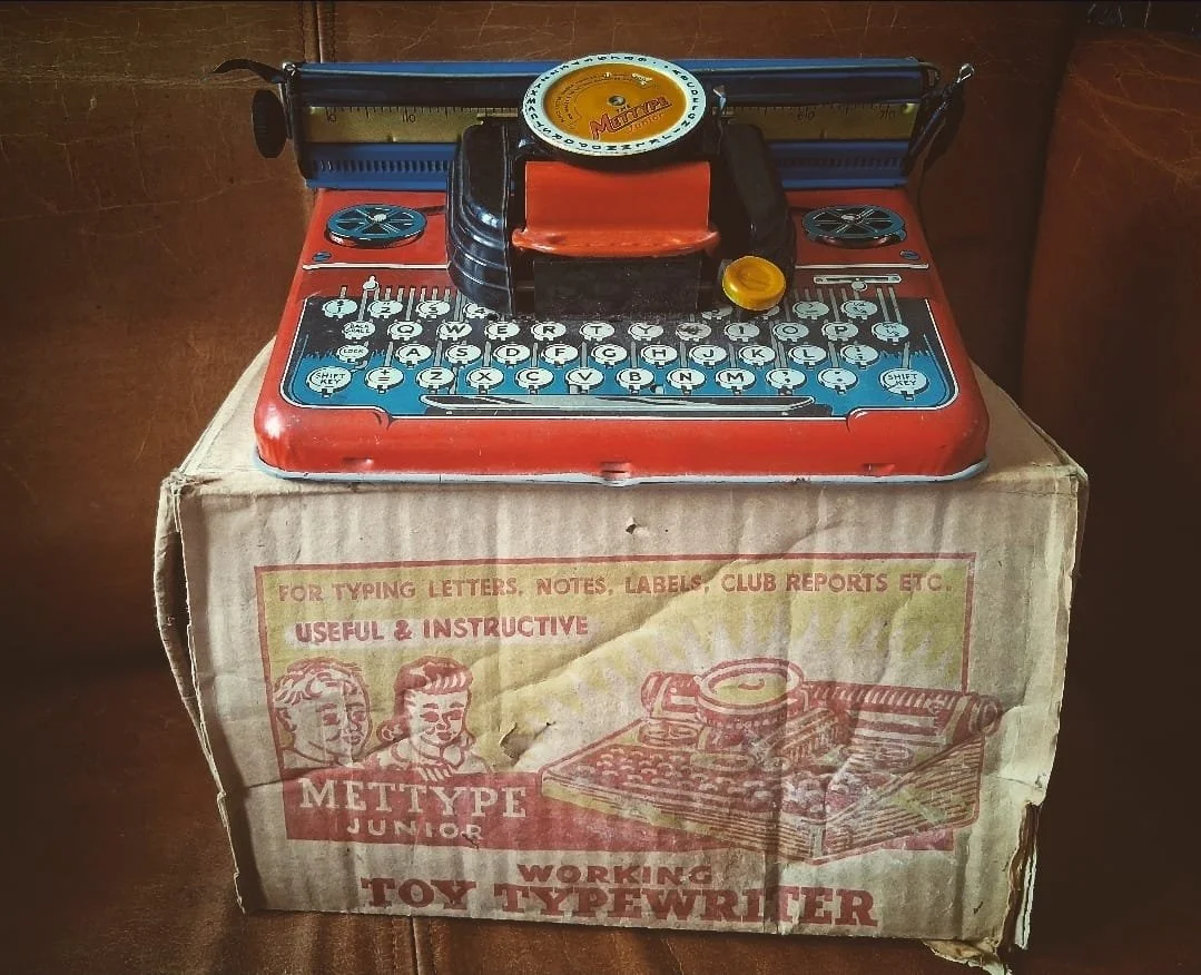 Mettype Junior working toy typewriter