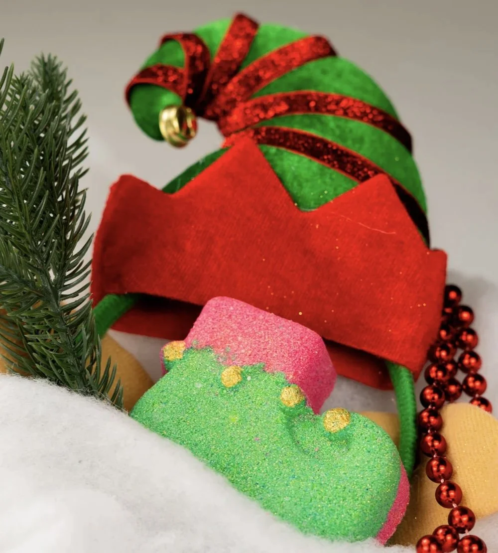Elf boot bath bomb