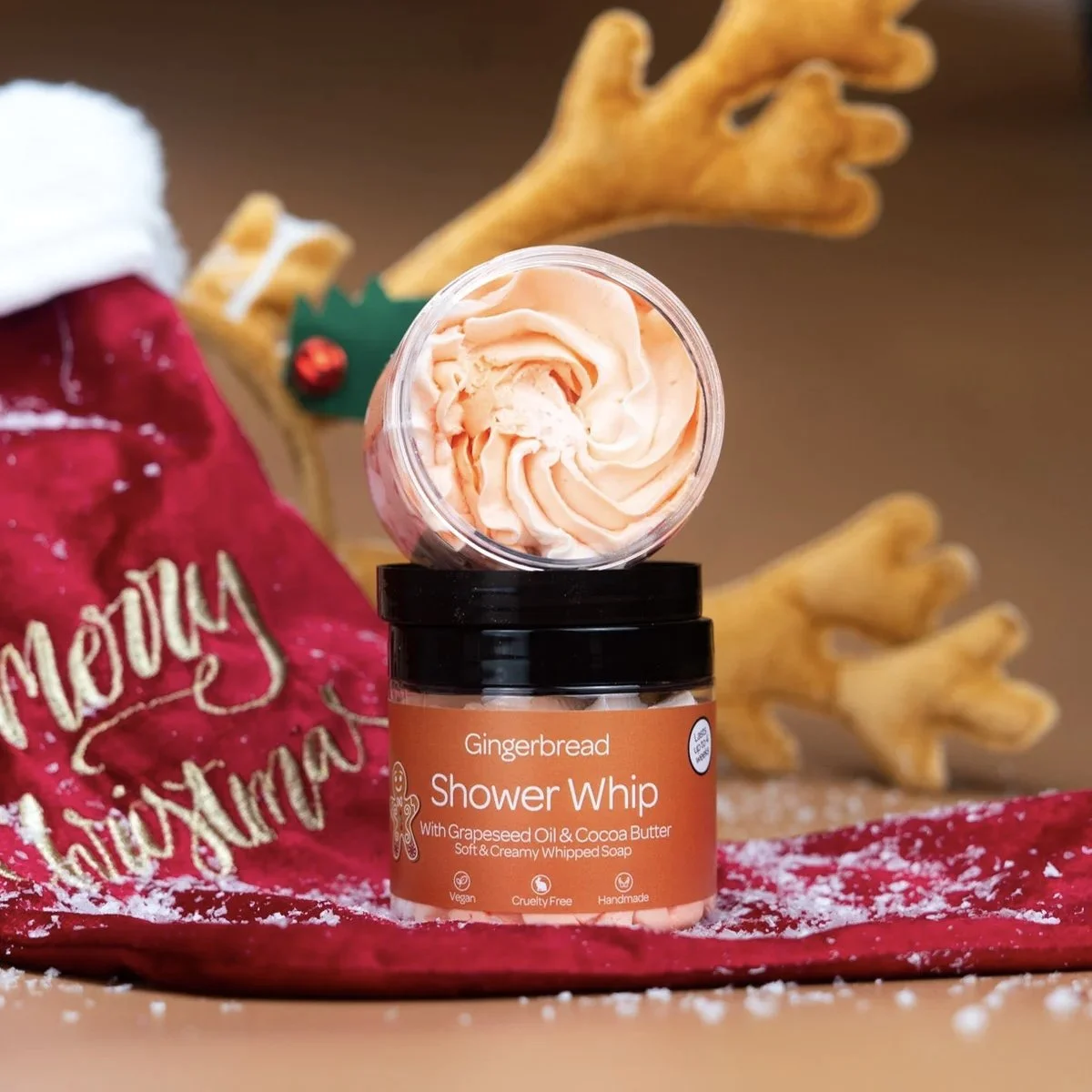 Gingerbread shower whip