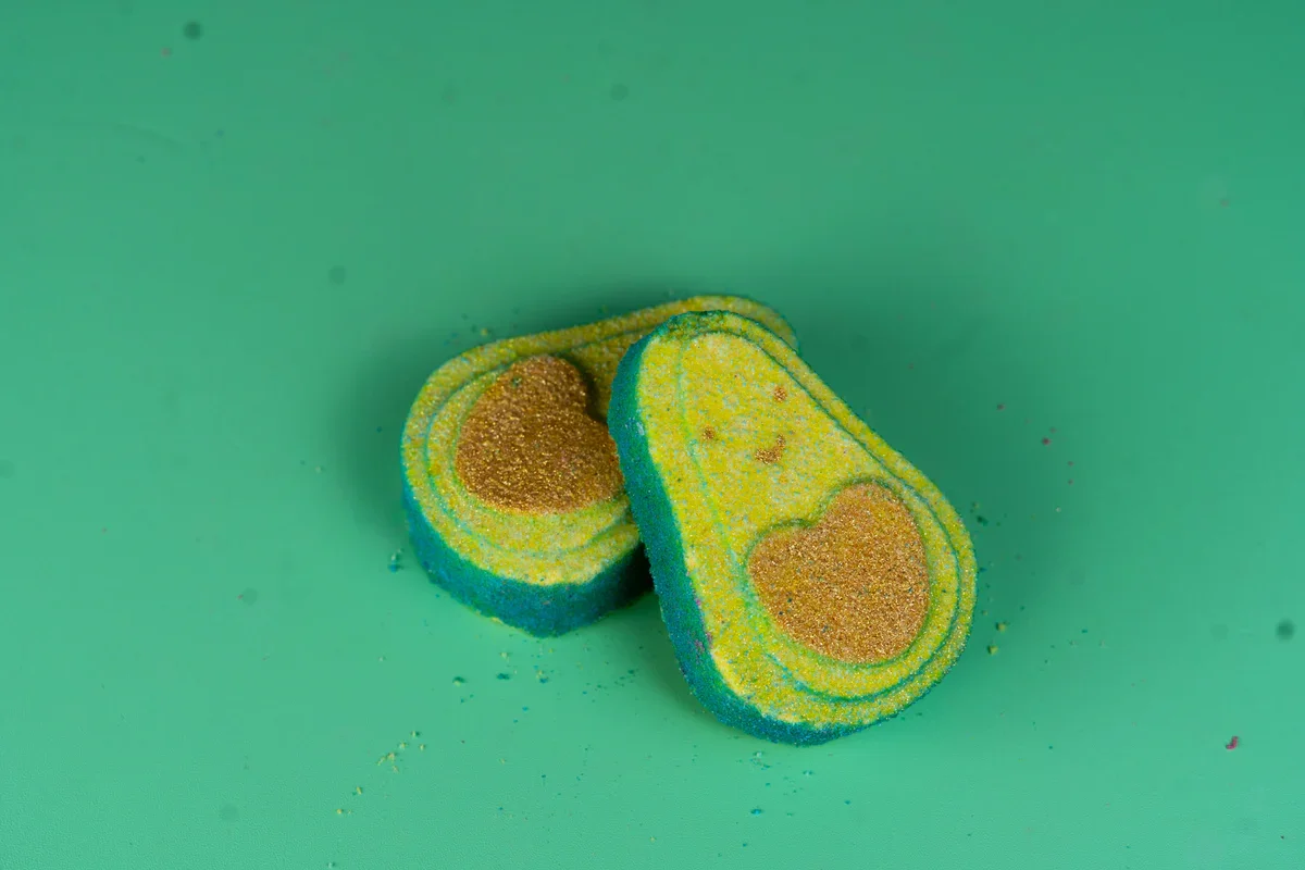 Avo cuddle Bath Bomb
