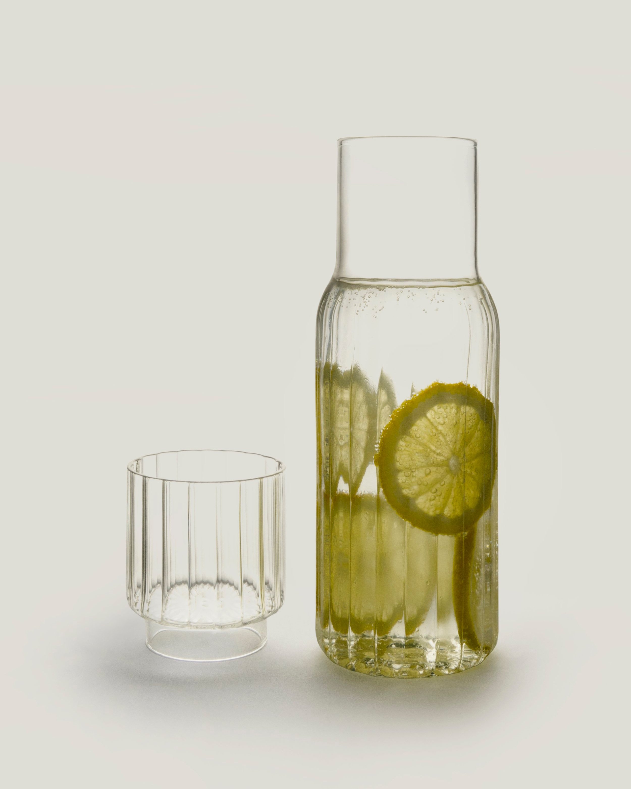 PILLAR+-+Carafe+set+by+Agustina+Bottoni+-+Photo+Roberto+Nino+Betancourt+-+4.jpg