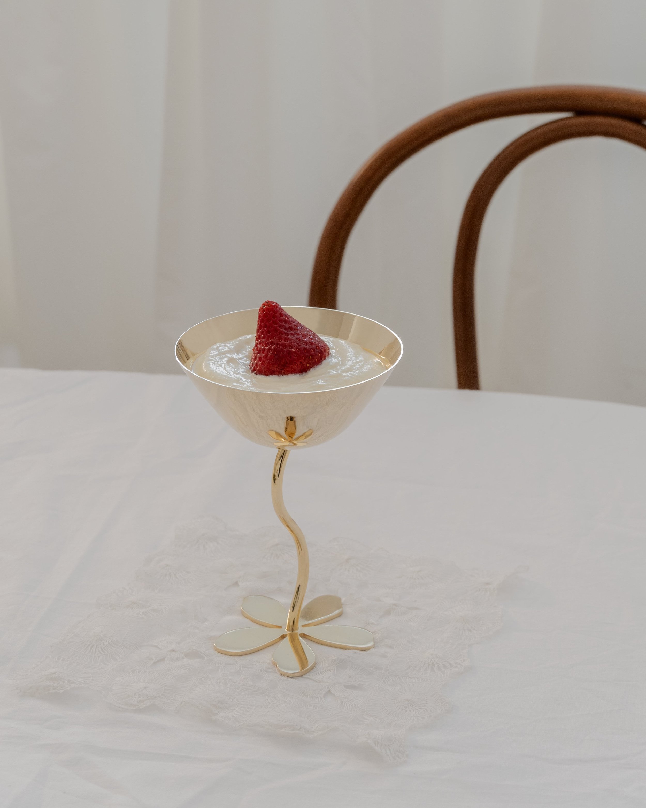 FLOR+-+Chalice+by+Agustina+Bottoni+-+Photo+Roberto+Nino+Betancourt+-1-min.jpg